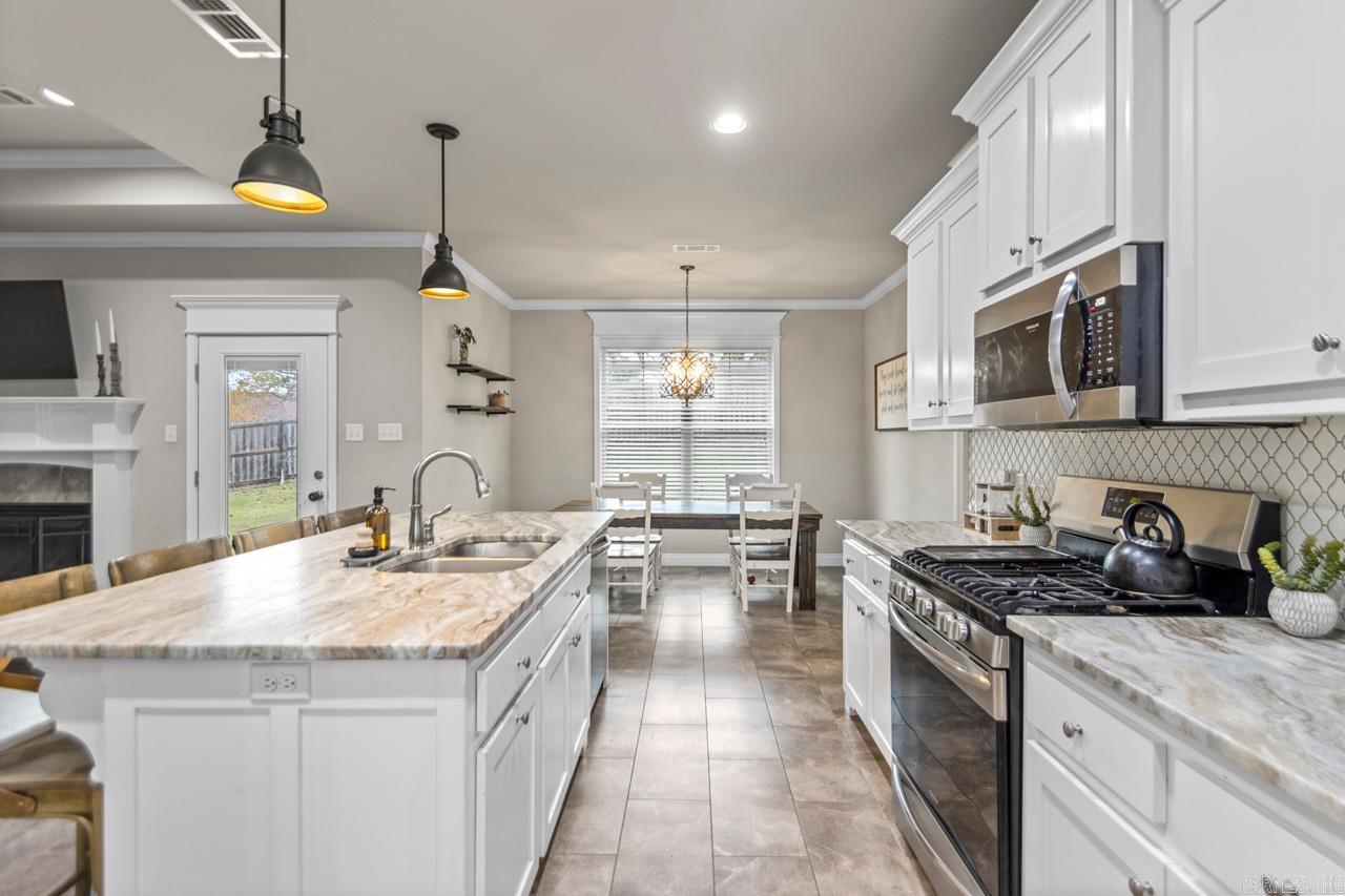 HICKORY HEIGHTS - Residential