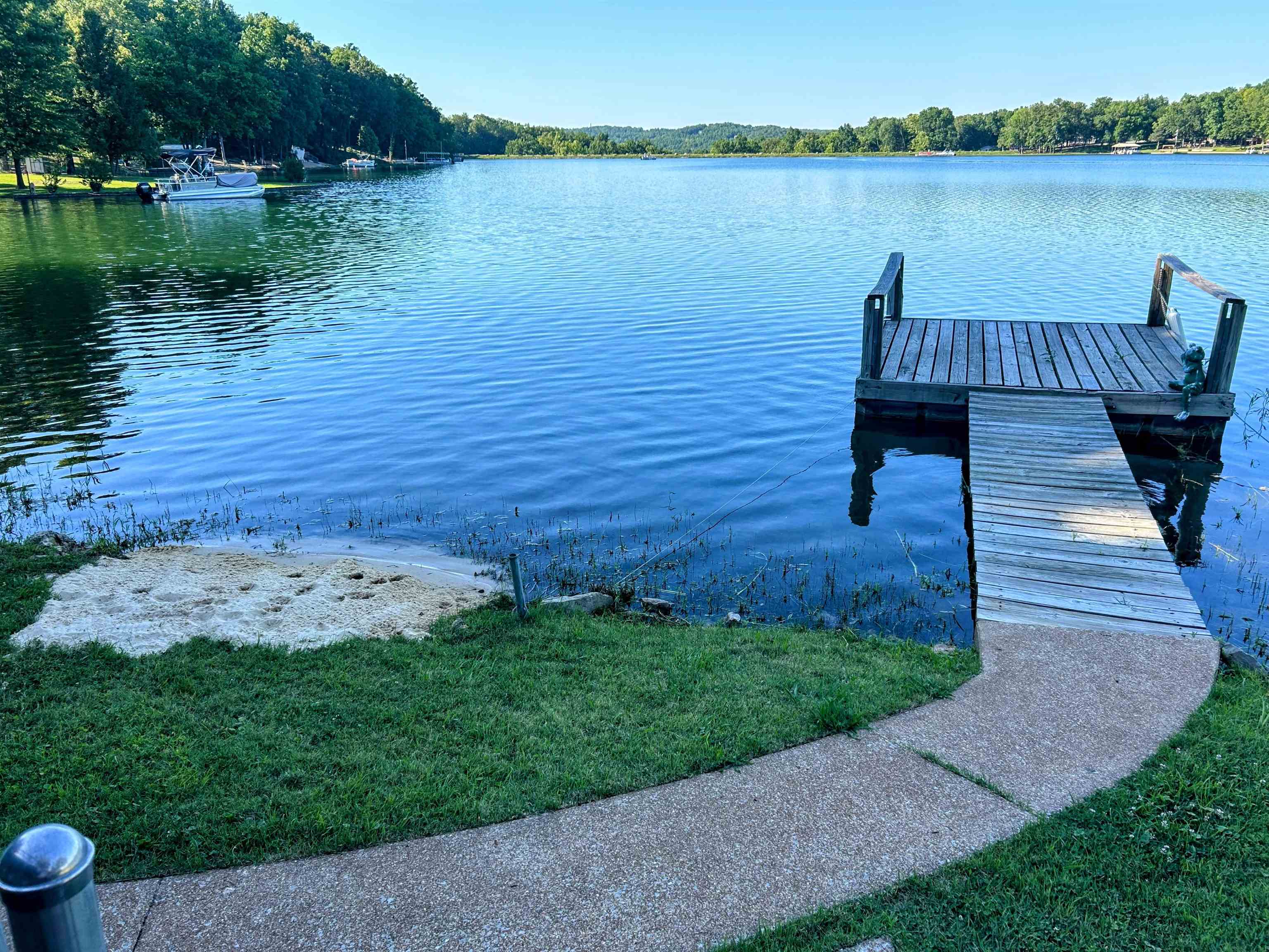 WEST LAKE ESTATES - Residential