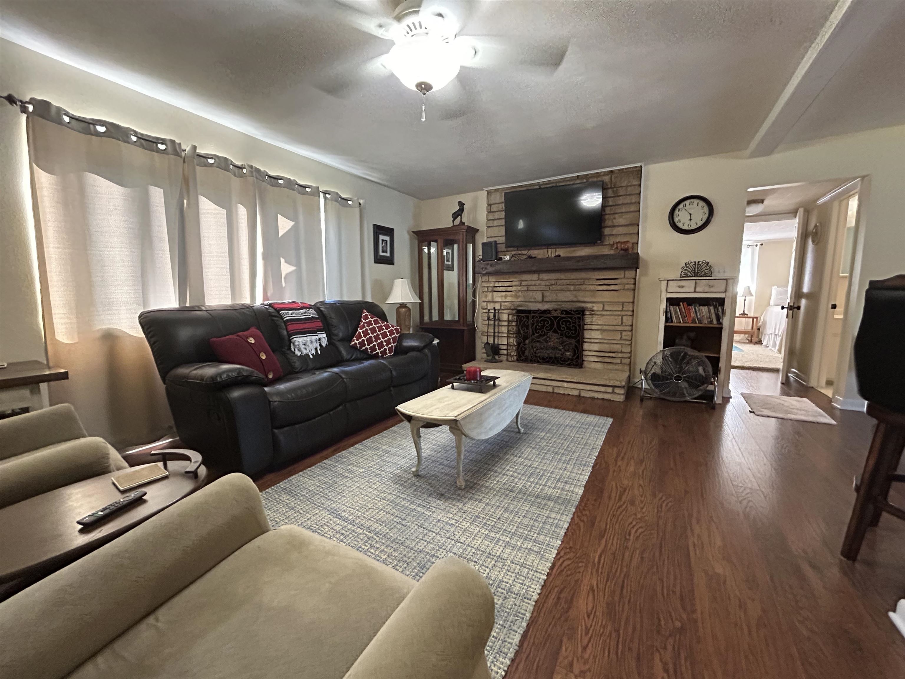 WEST LAKE ESTATES - Residential