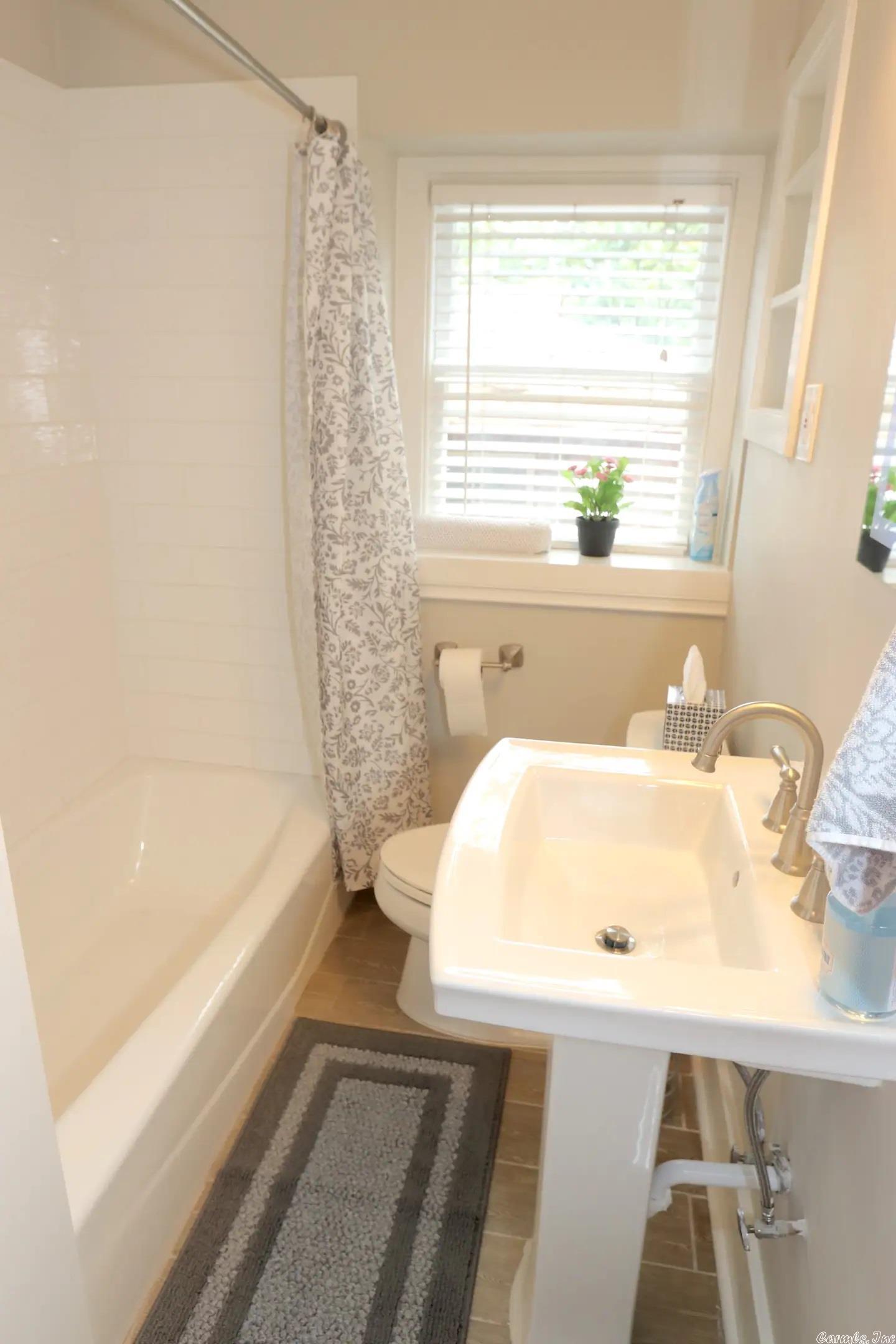 Pulaski Heights - Residential Income