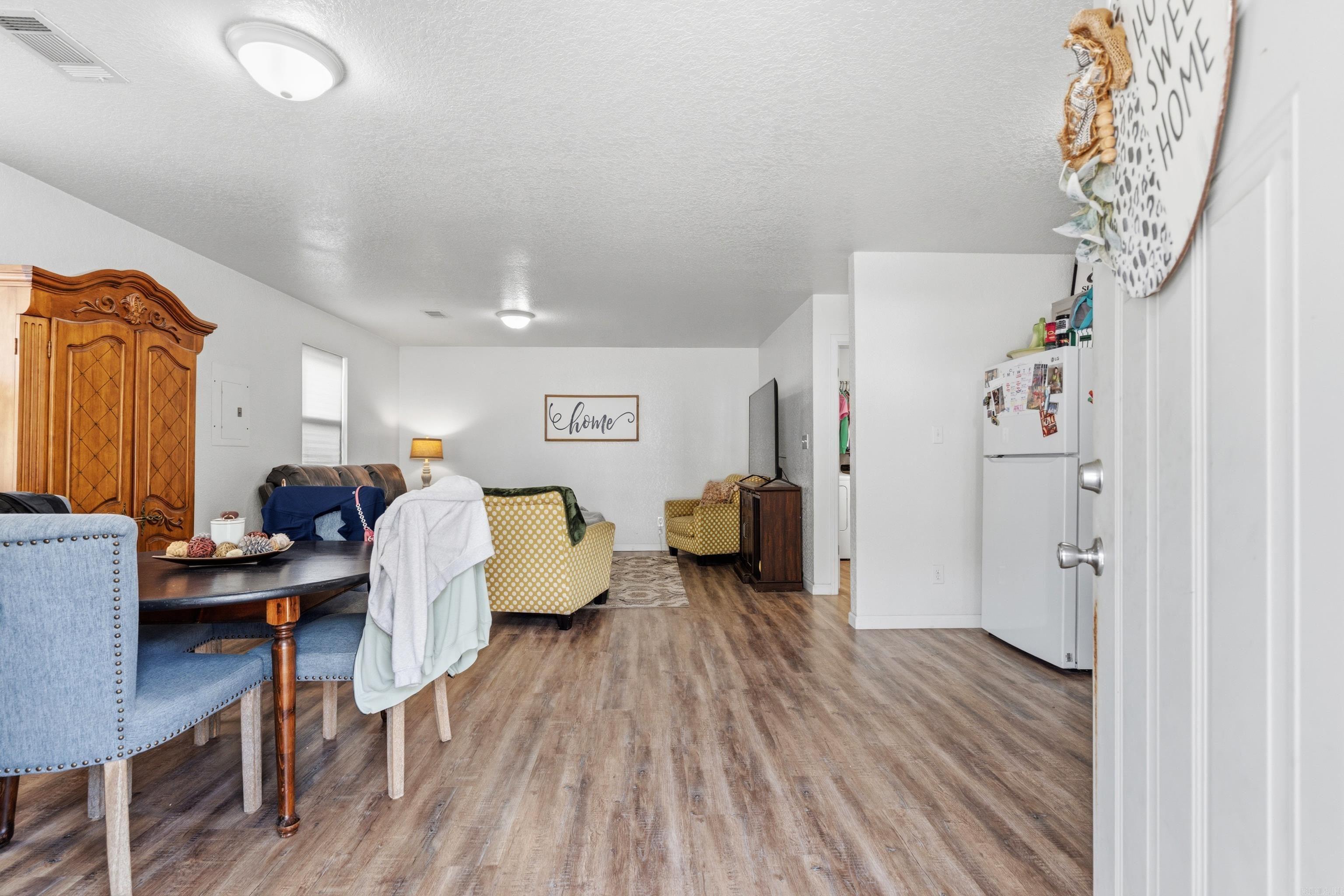 HAMILTON CREST - Residential