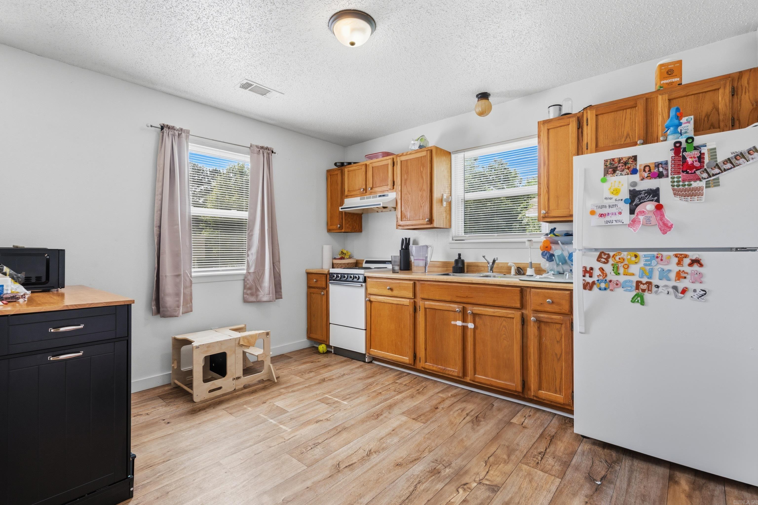 HAMILTON CREST - Residential