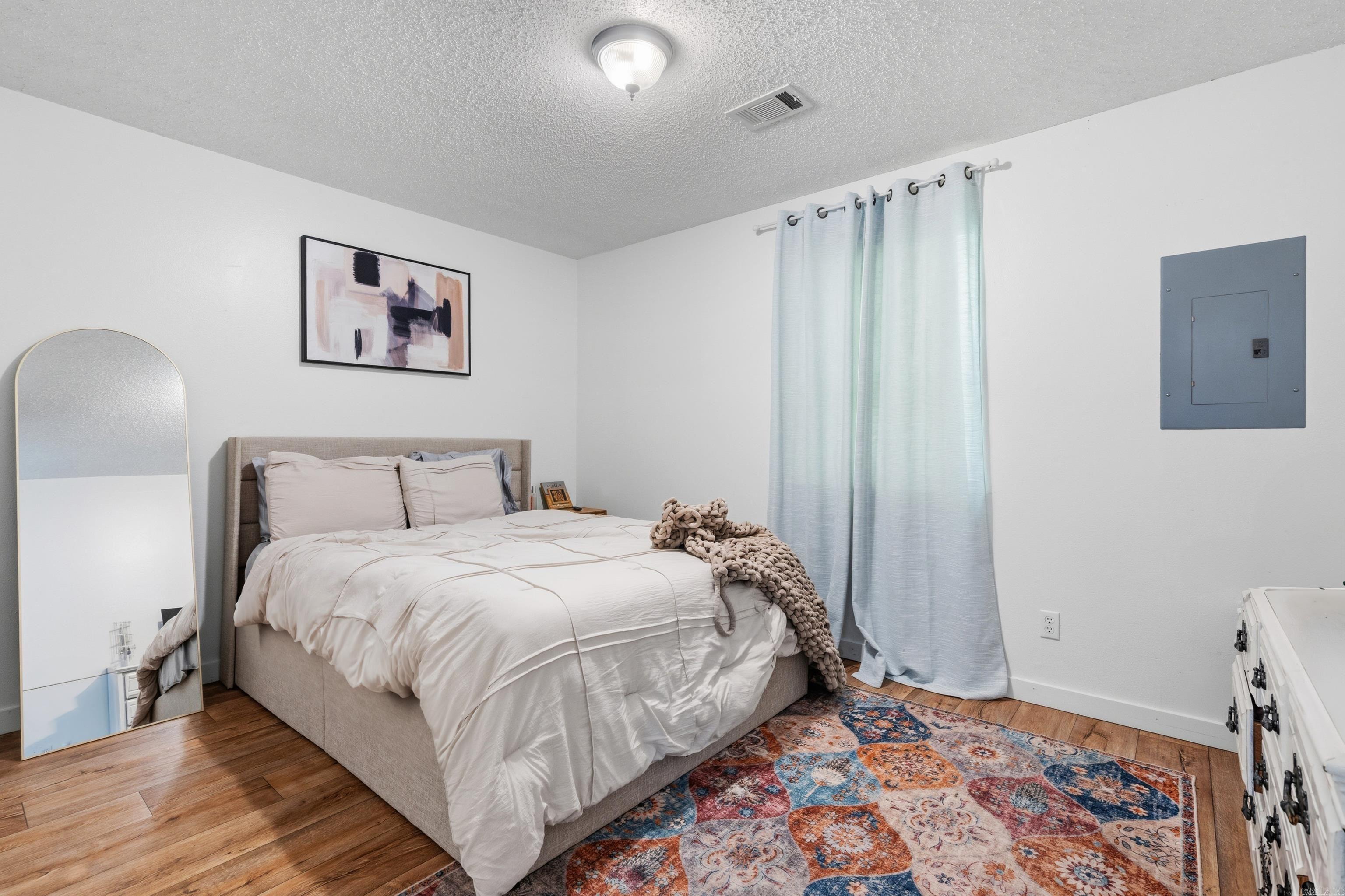 HAMILTON CREST - Residential