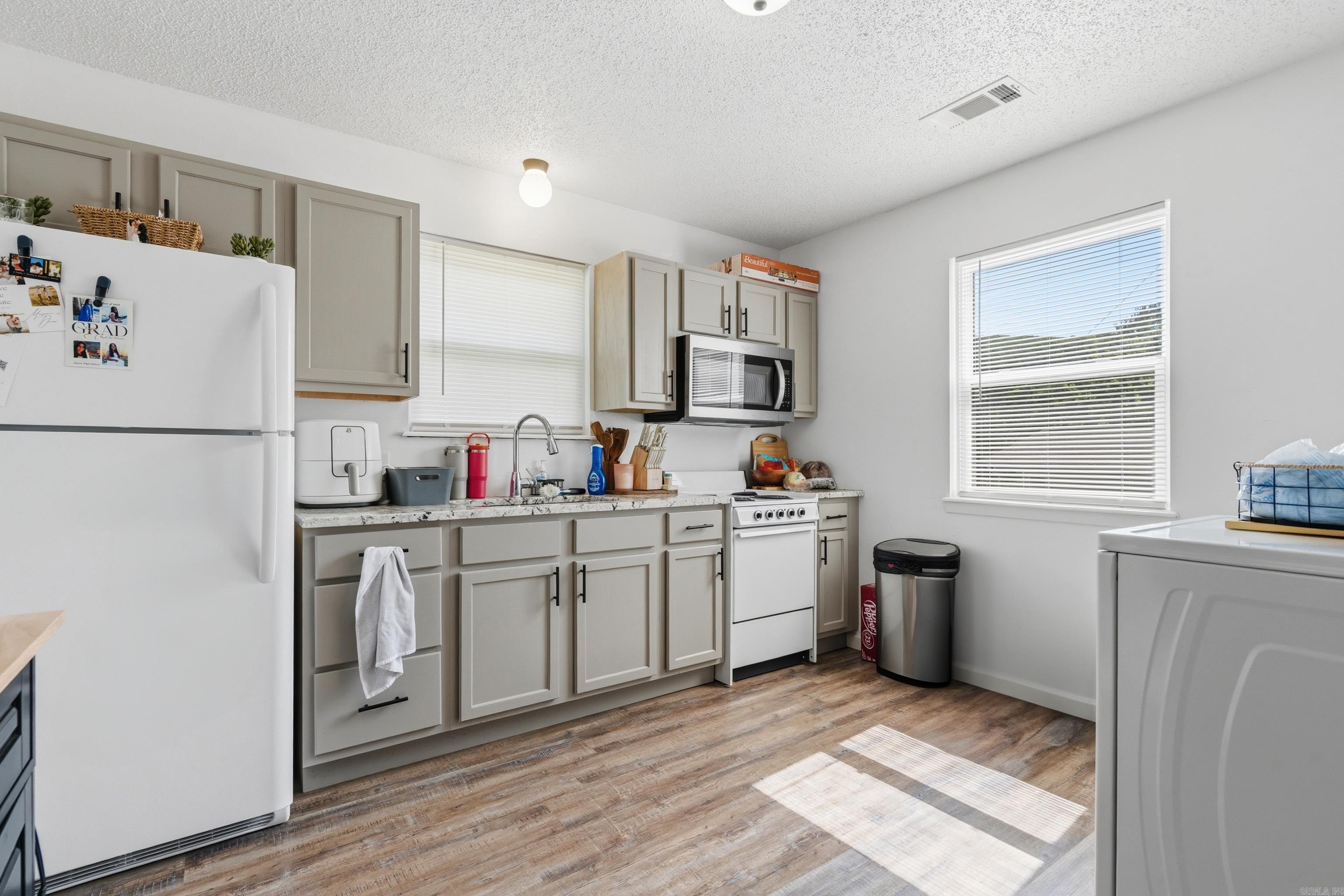 HAMILTON CREST - Residential