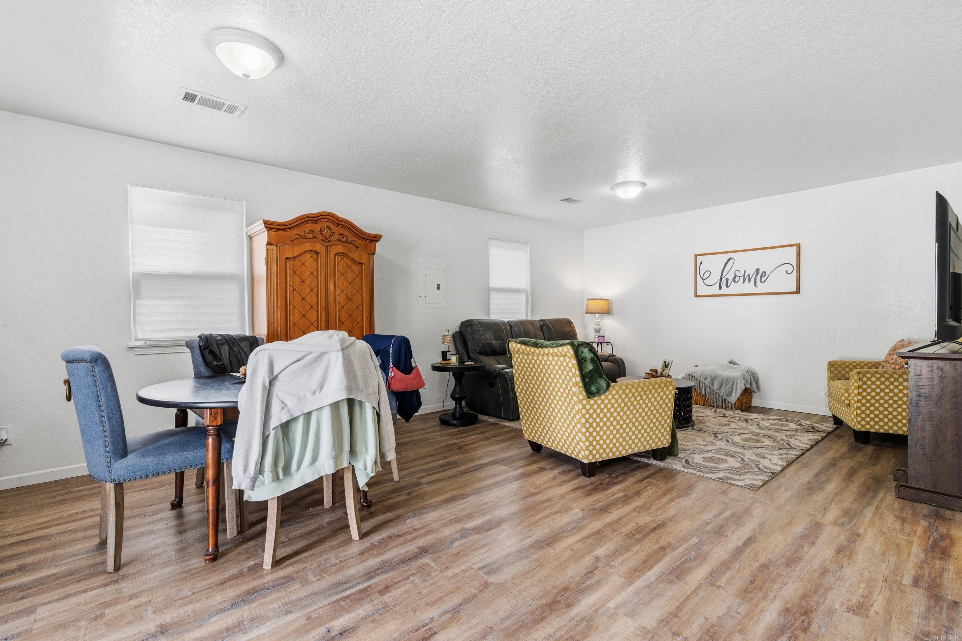 HAMILTON CREST - Residential