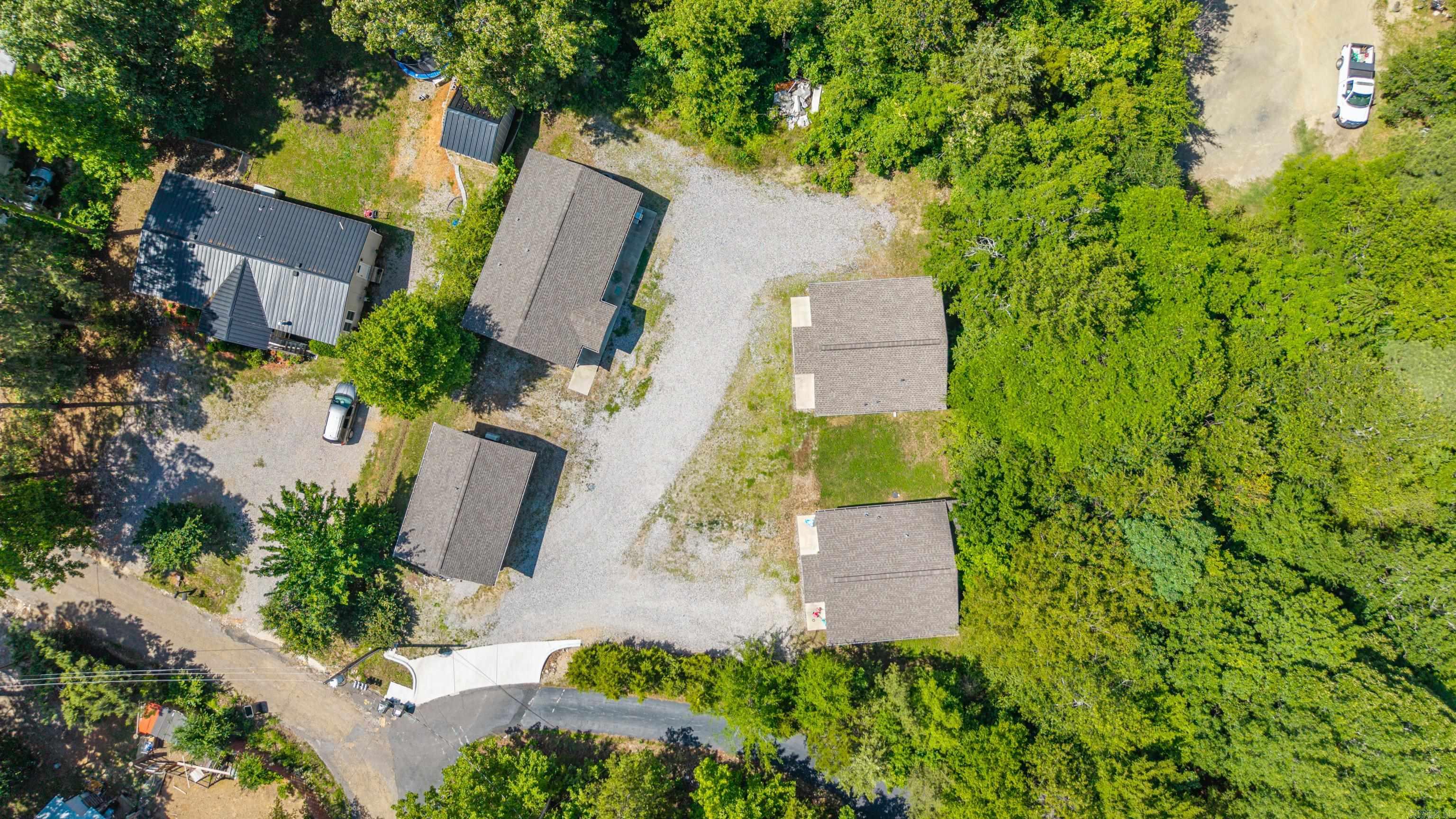HAMILTON CREST - Residential