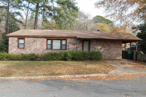 Photo of 1113 Moore, El Dorado, AR 71730 (MLS # 25049697)