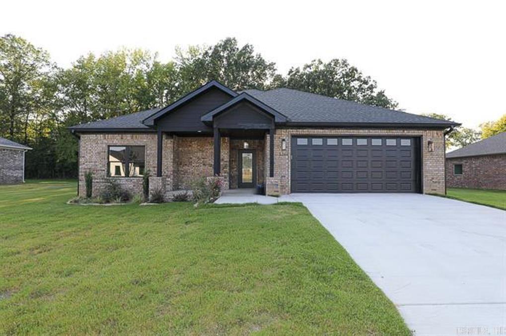 OLDE SALEM TOWNSHIP - Residential