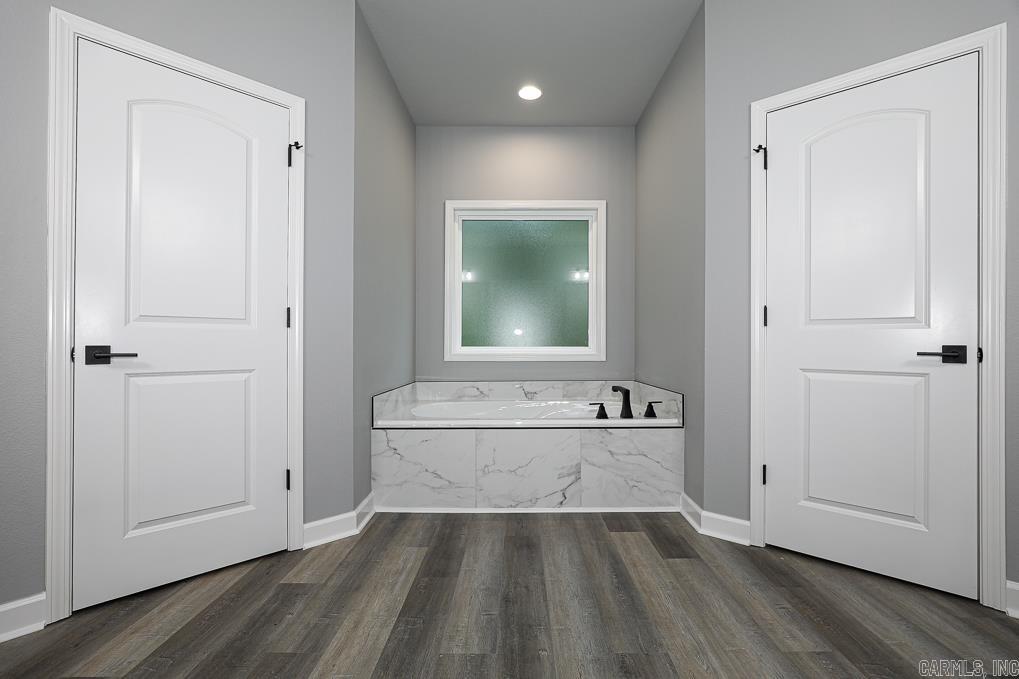 OLDE SALEM TOWNSHIP - Residential