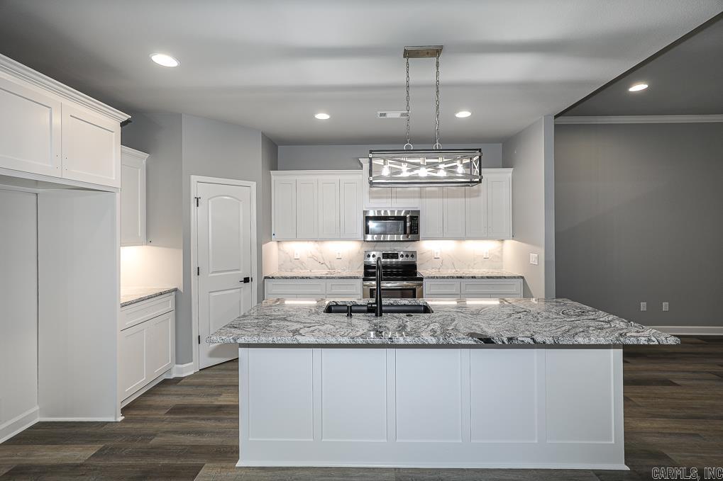 OLDE SALEM TOWNSHIP - Residential