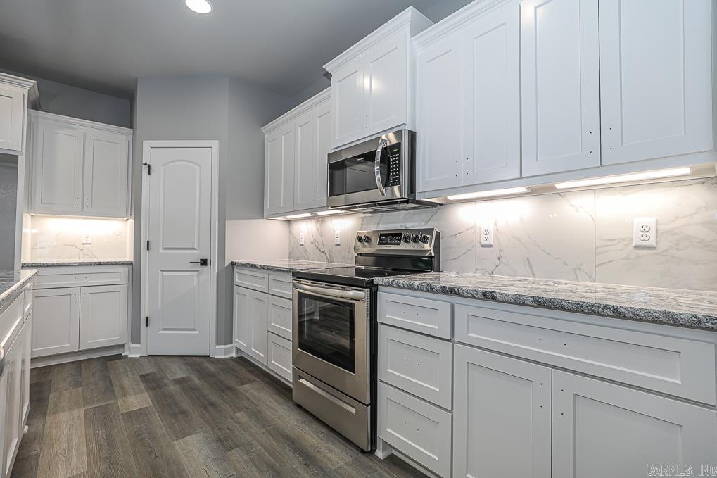 OLDE SALEM TOWNSHIP - Residential