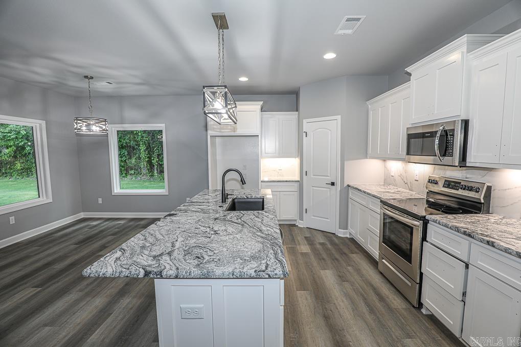 OLDE SALEM TOWNSHIP - Residential