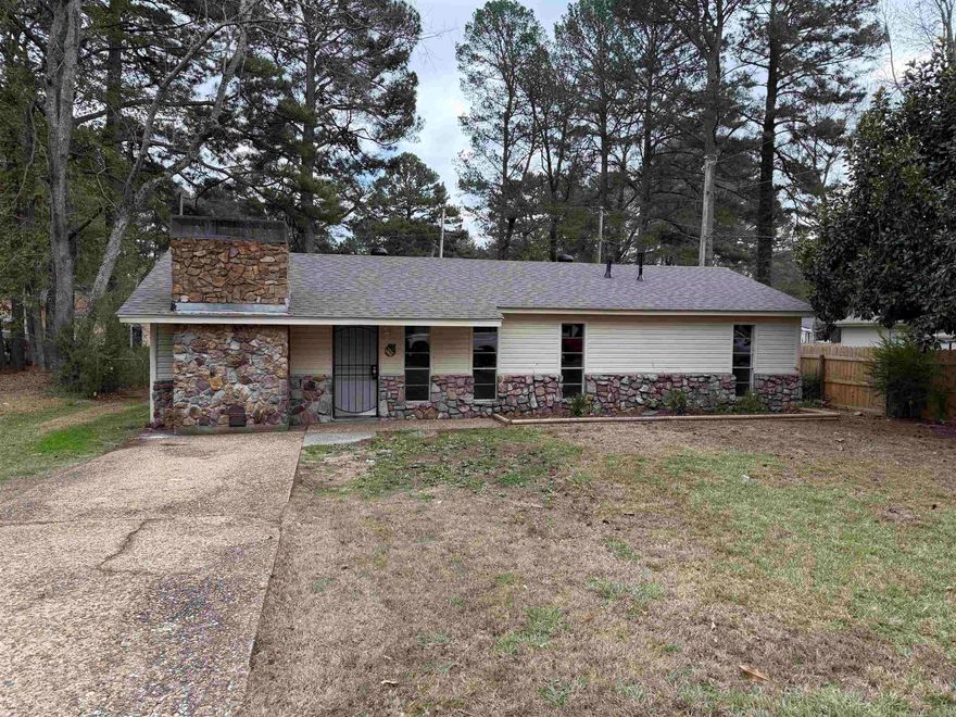 Check out this updated 3-bedroom, 1-bath home that’s fully move-in ready and cozy from the moment you walk in. Whether you’re just starting out or looking to downsize, this charming property is the perfect fit. Come see it today—this one won’t last long!