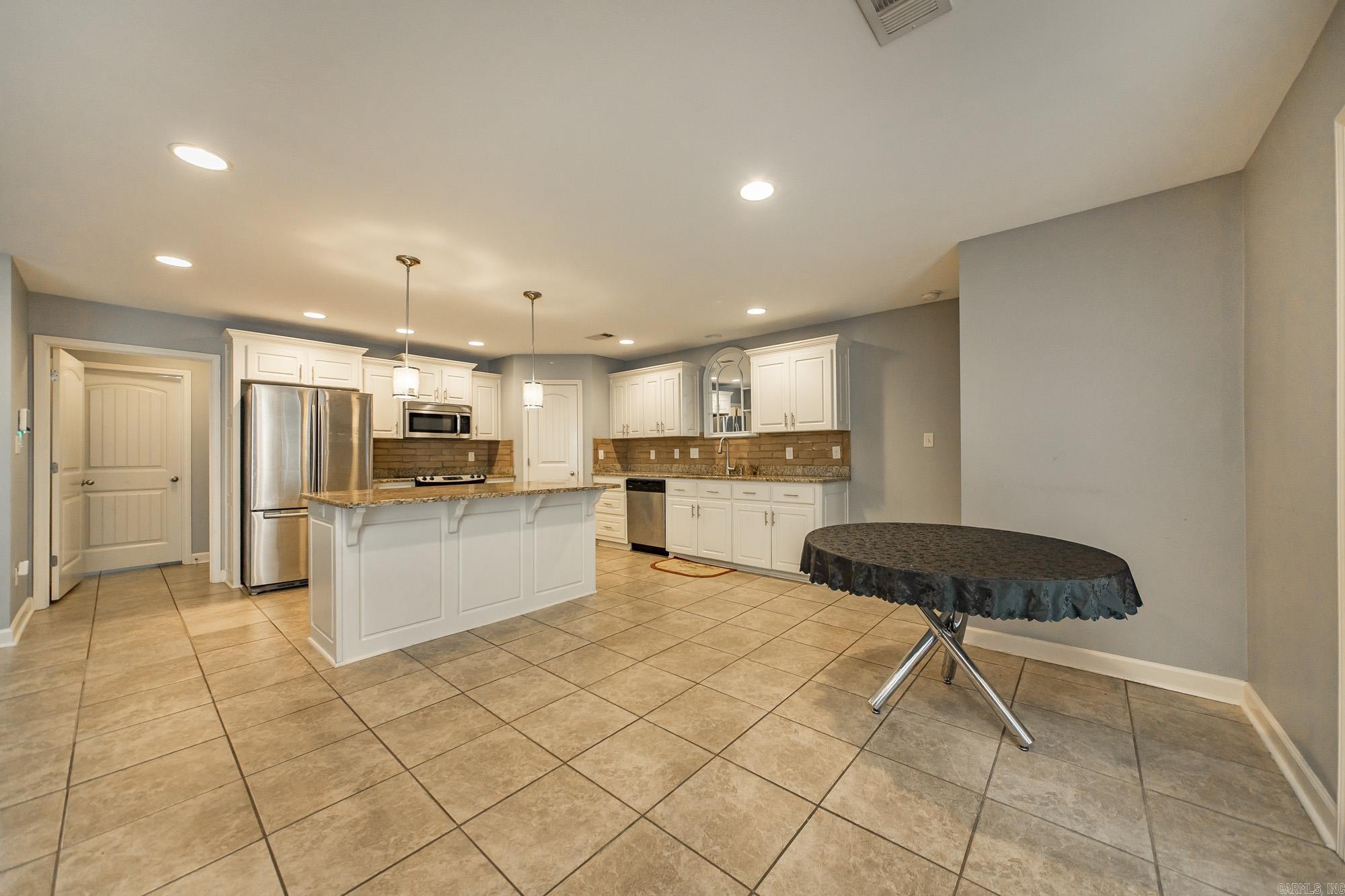 BASE MEADOWS ADDN - Residential