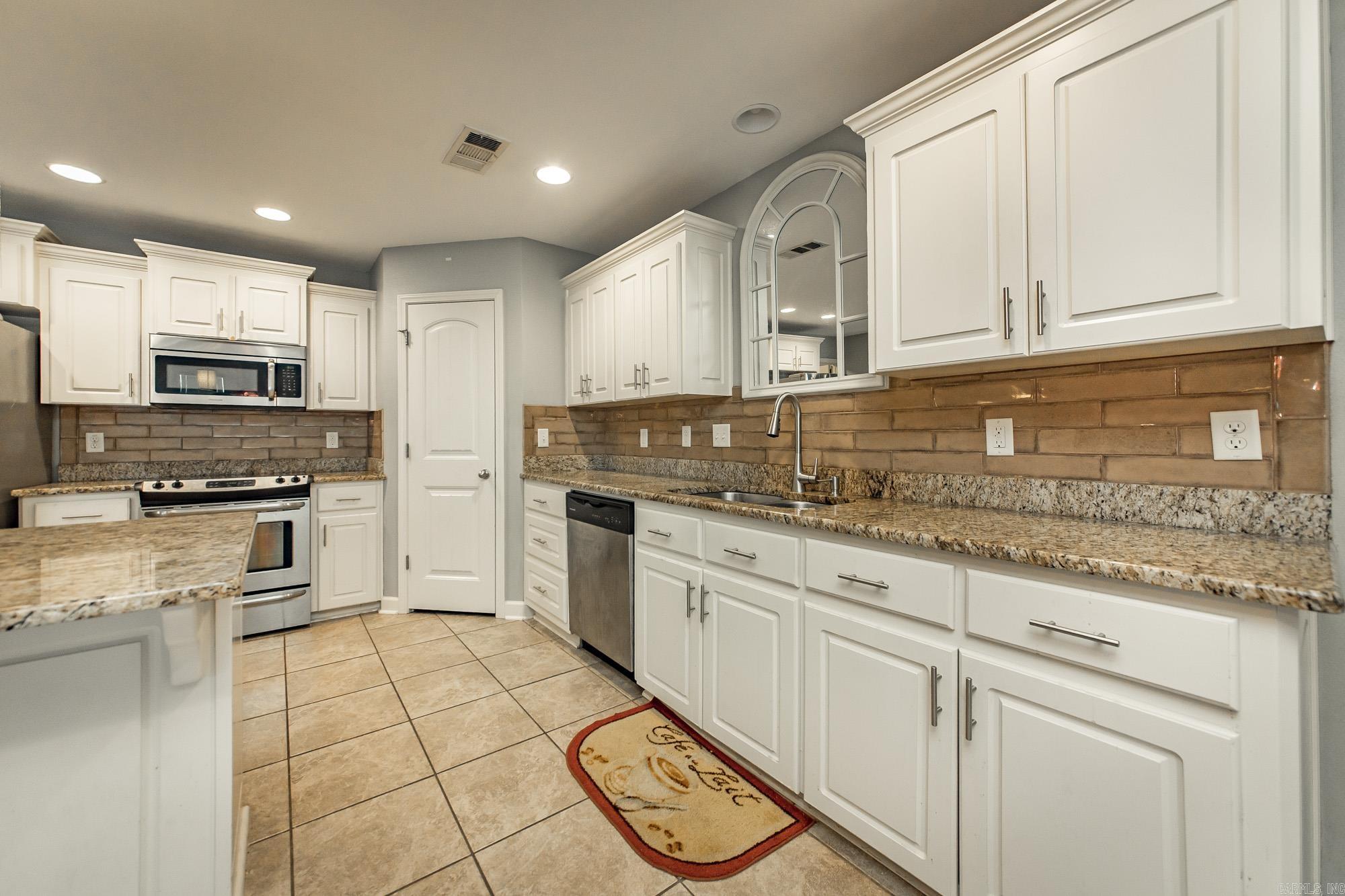 BASE MEADOWS ADDN - Residential