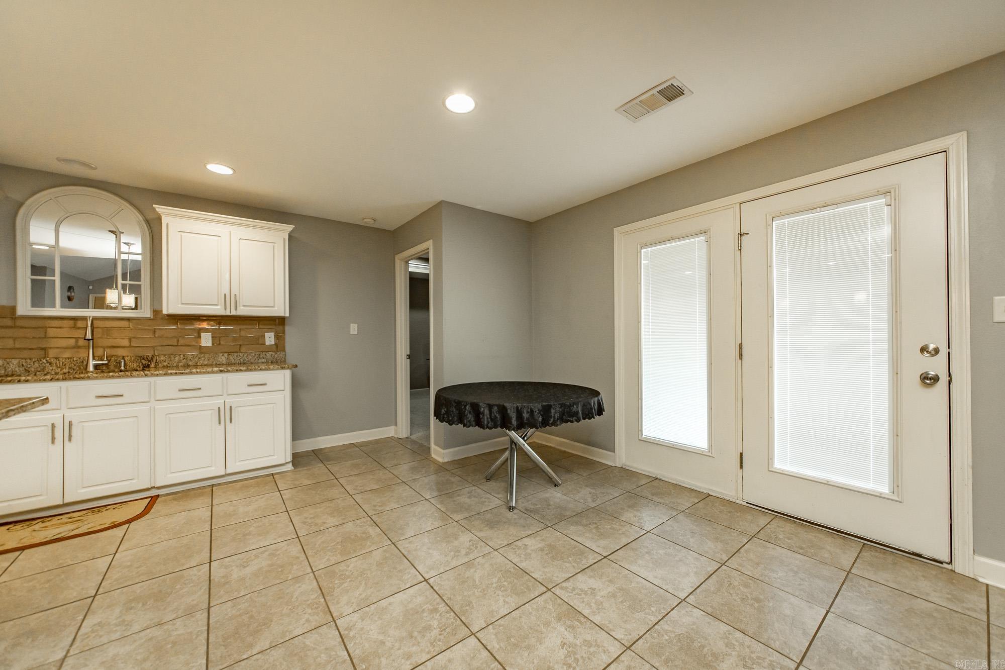 BASE MEADOWS ADDN - Residential