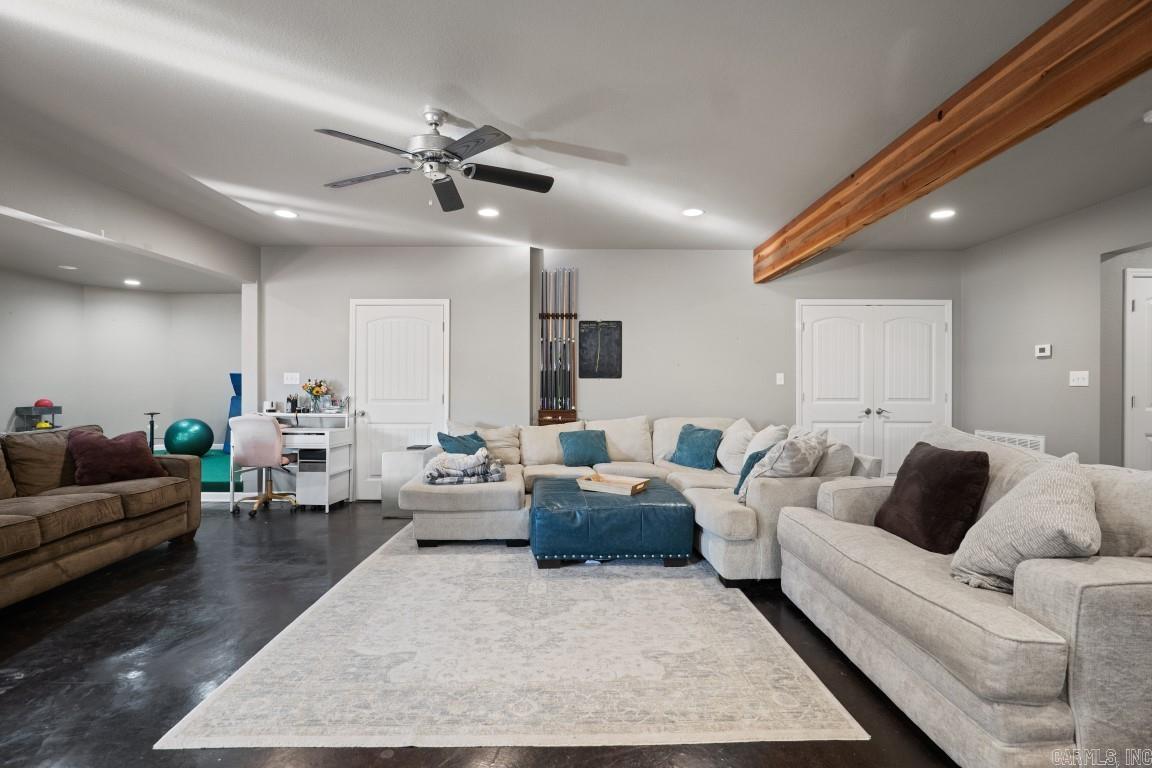 WOODSPRINGS ESTATES - Residential