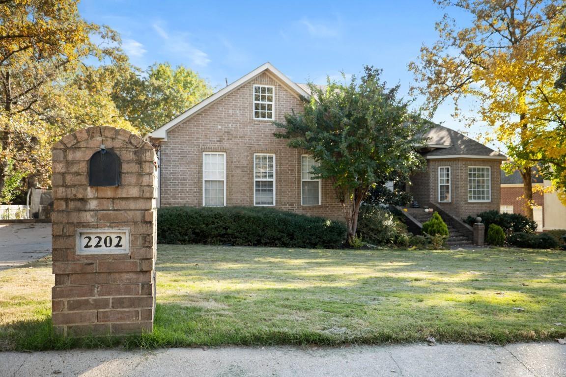 WOODSPRINGS ESTATES - Residential