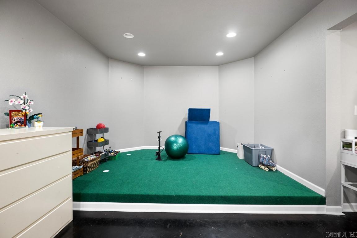 WOODSPRINGS ESTATES - Residential