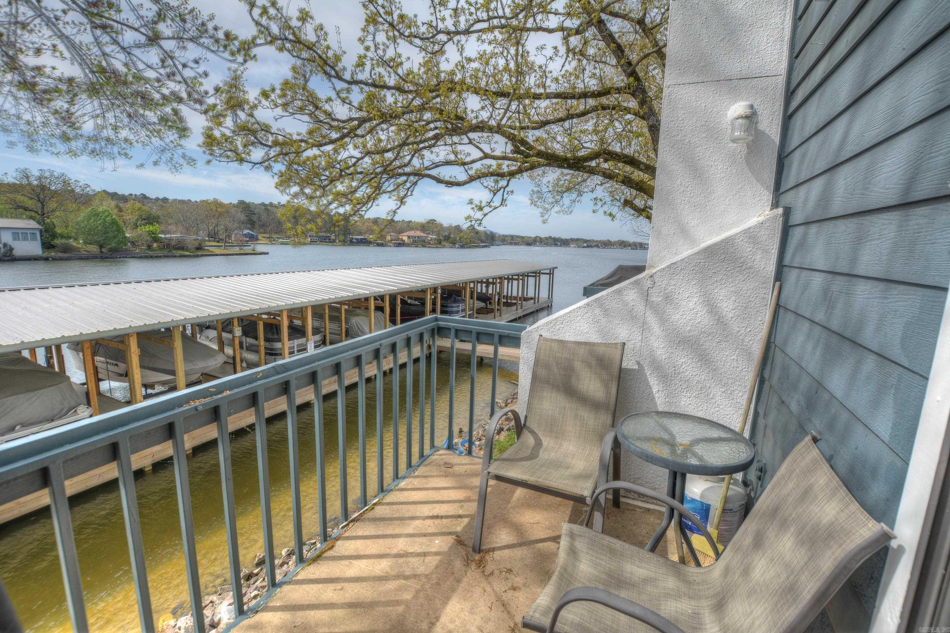 TREEHOUSE CONDO - Residential