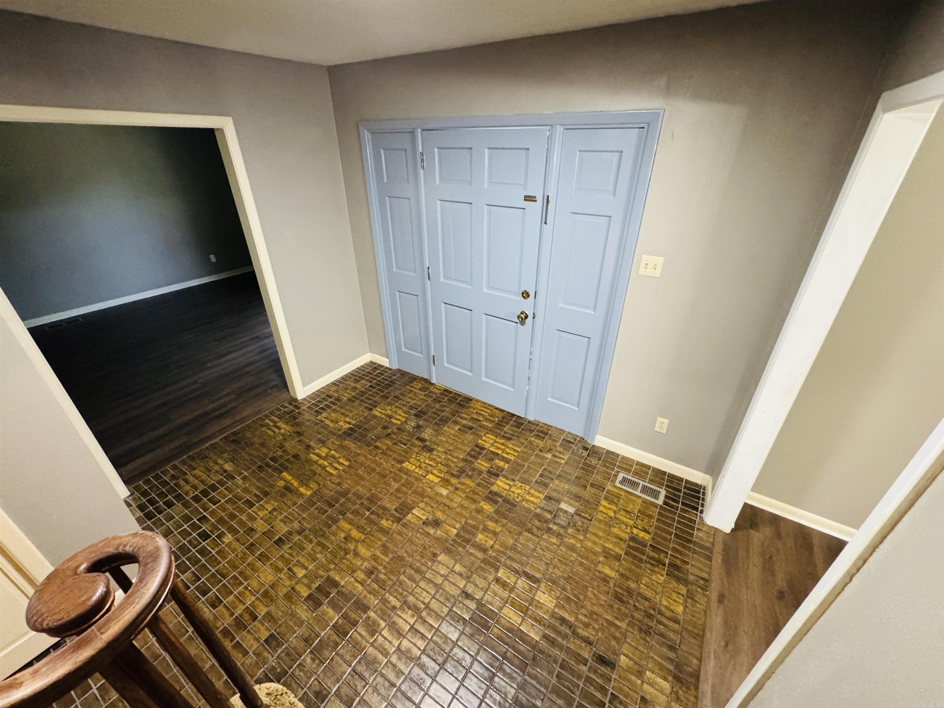 INDIAN HILLS - Residential