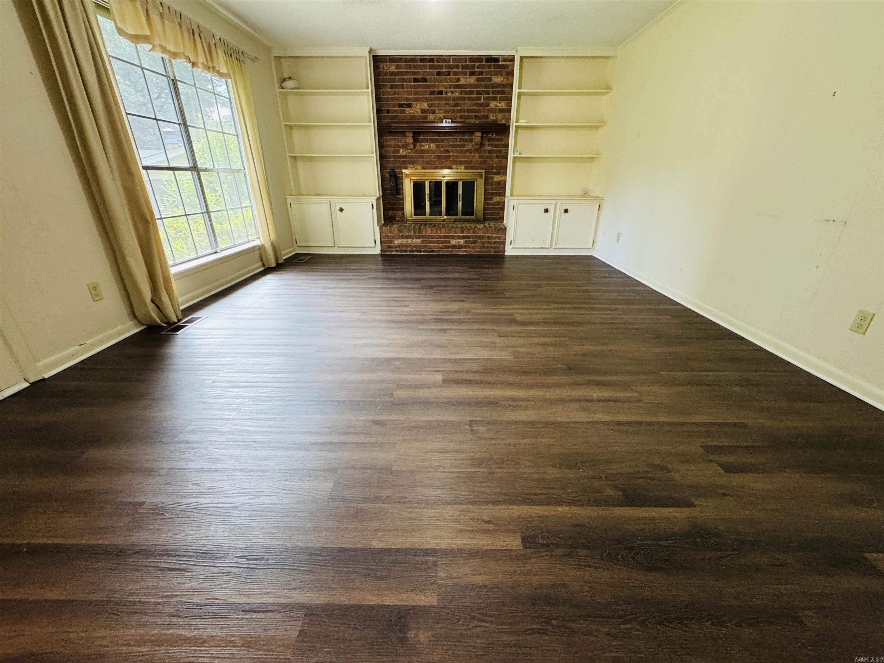 INDIAN HILLS - Residential