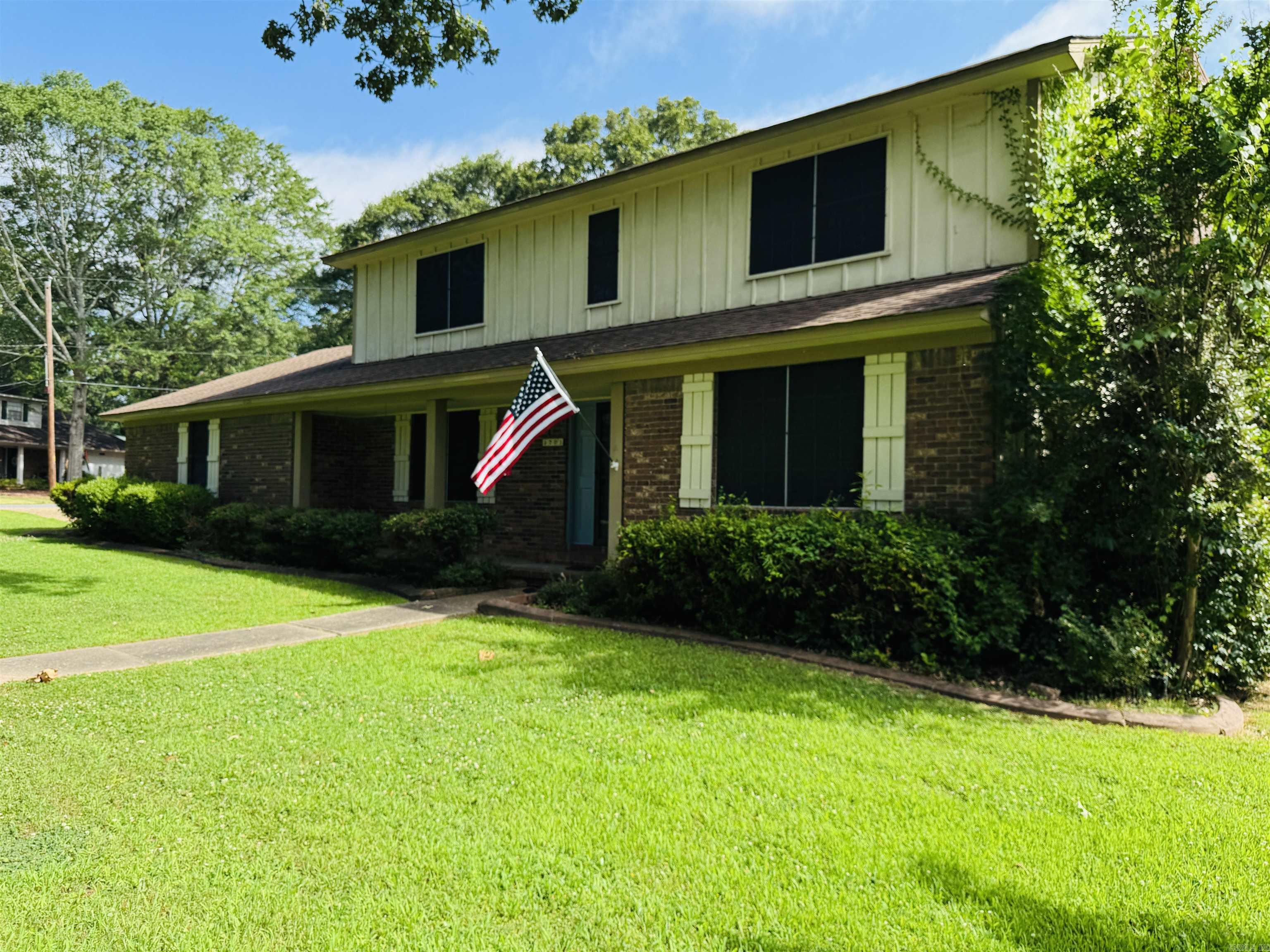 INDIAN HILLS - Residential