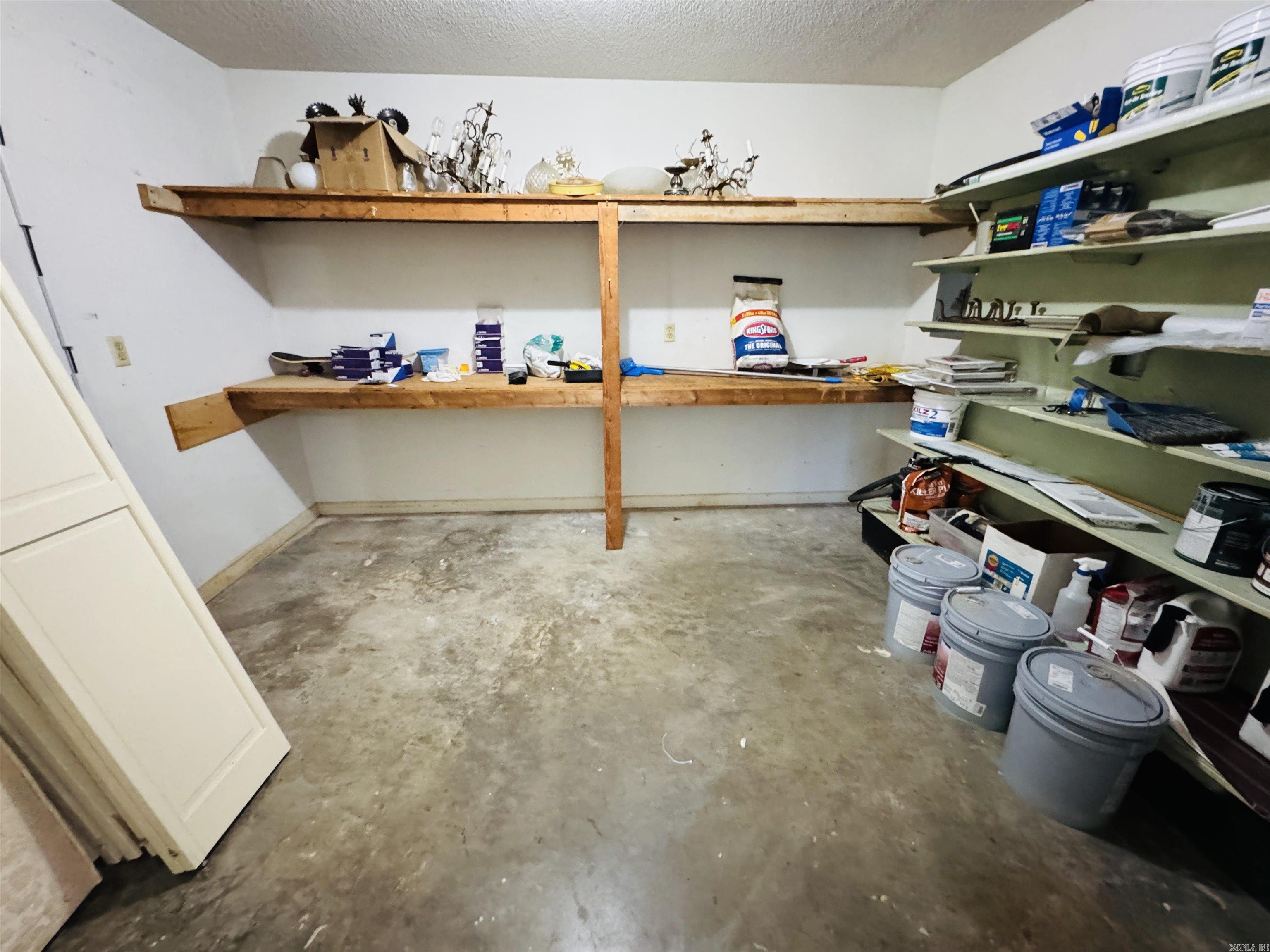 INDIAN HILLS - Residential