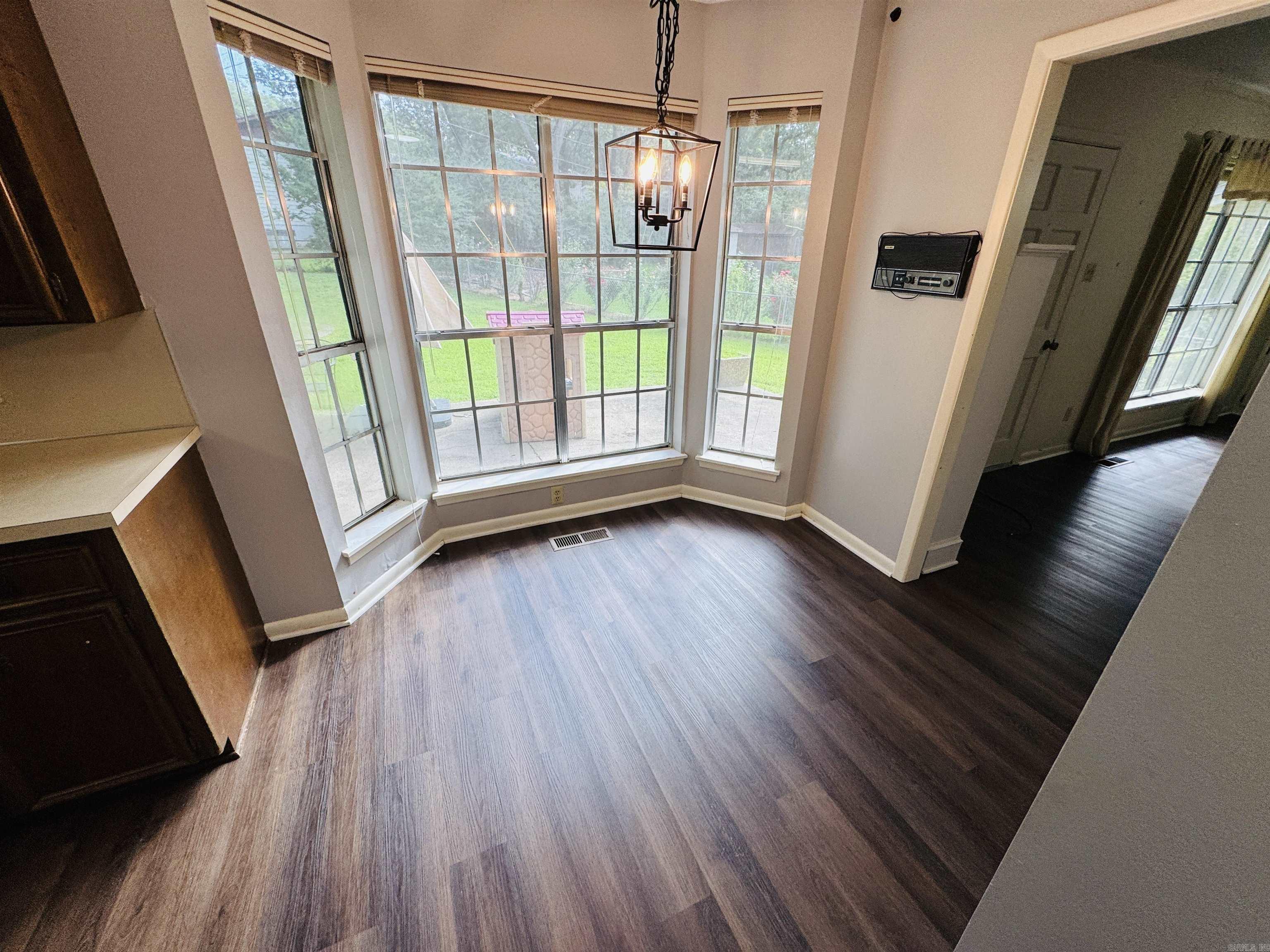 INDIAN HILLS - Residential