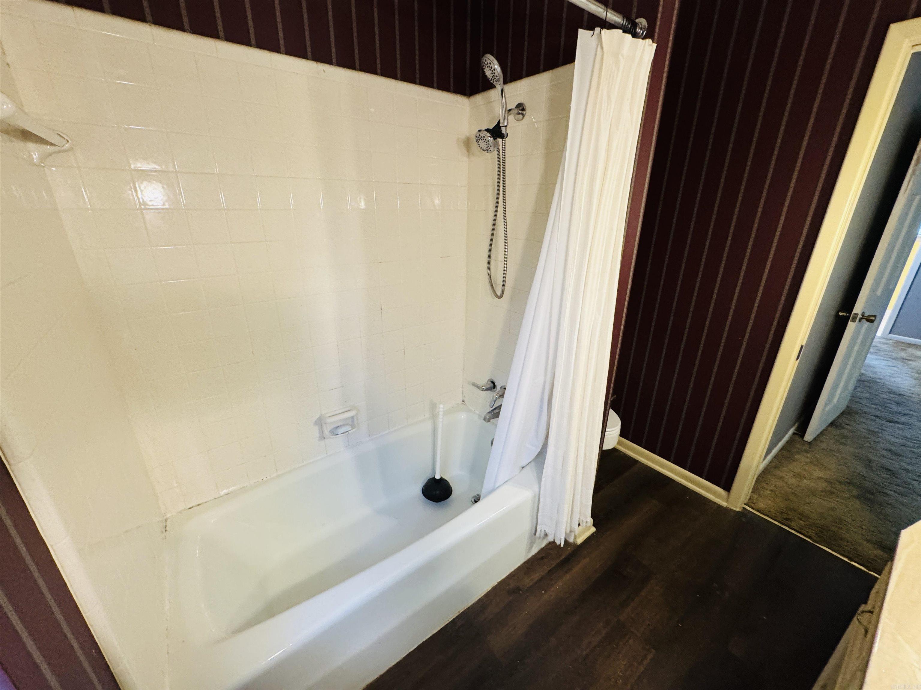 INDIAN HILLS - Residential