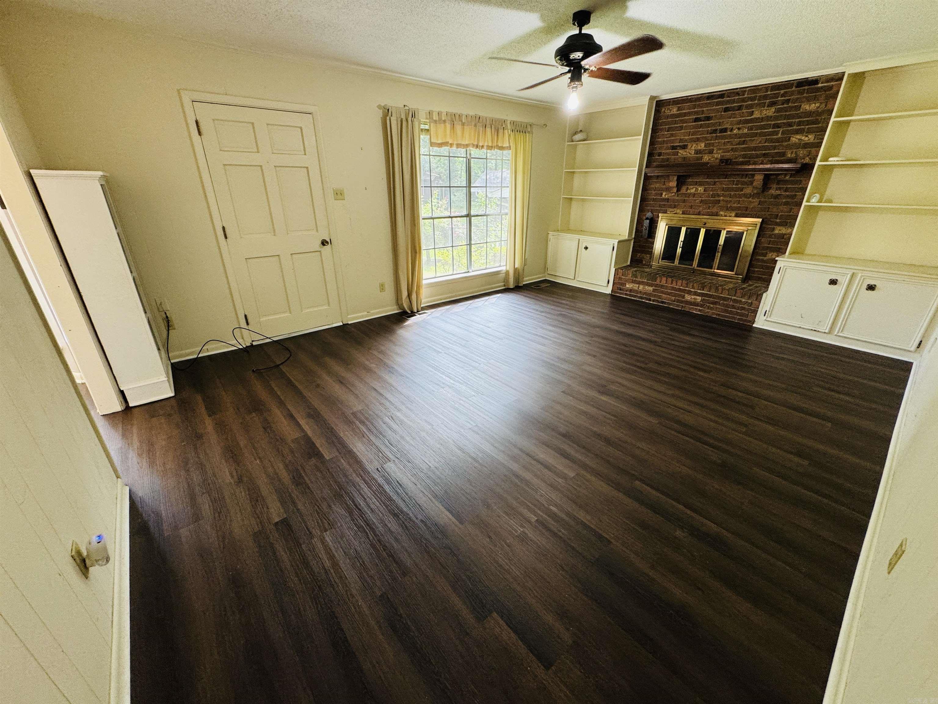 INDIAN HILLS - Residential