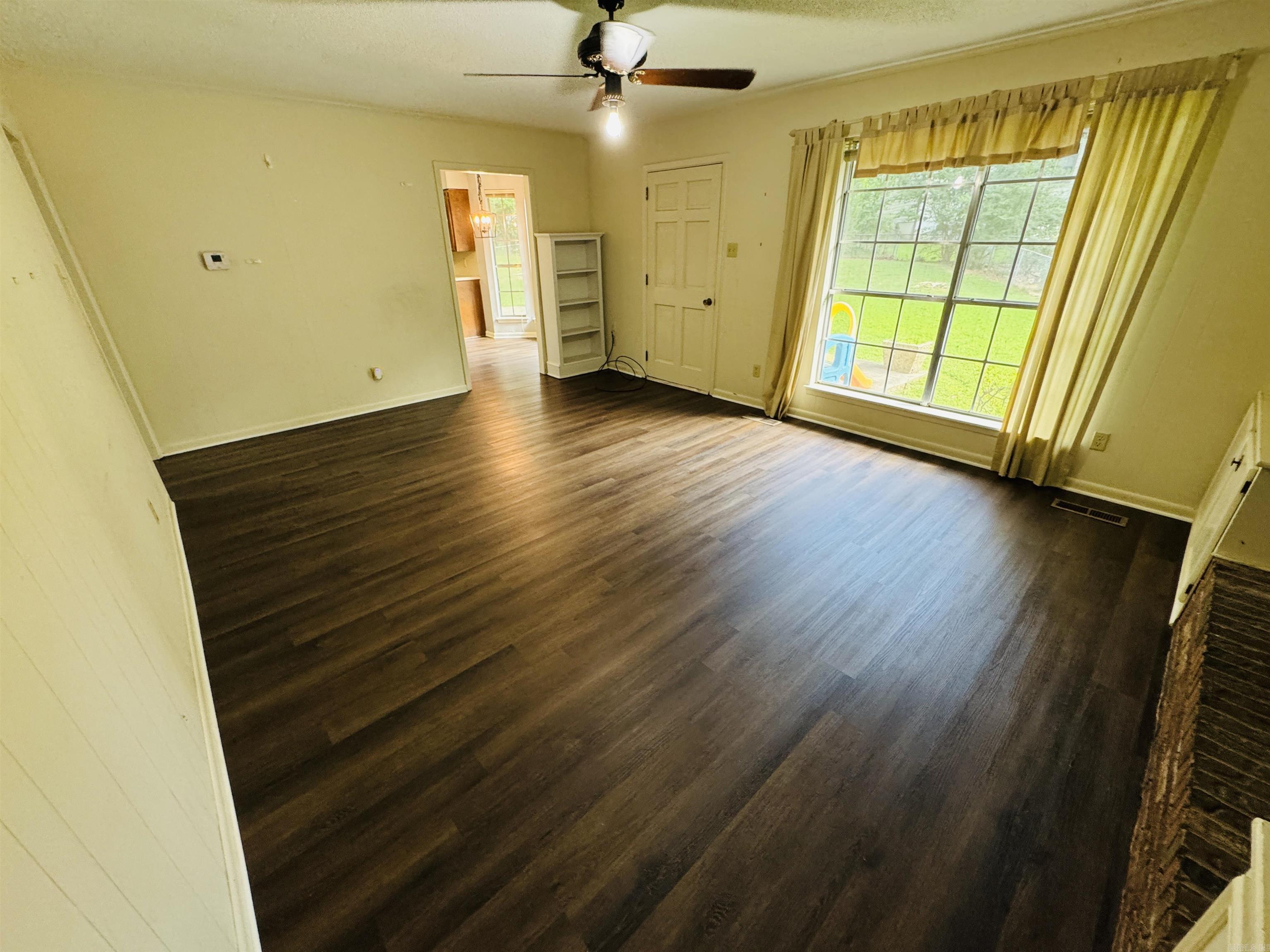 INDIAN HILLS - Residential