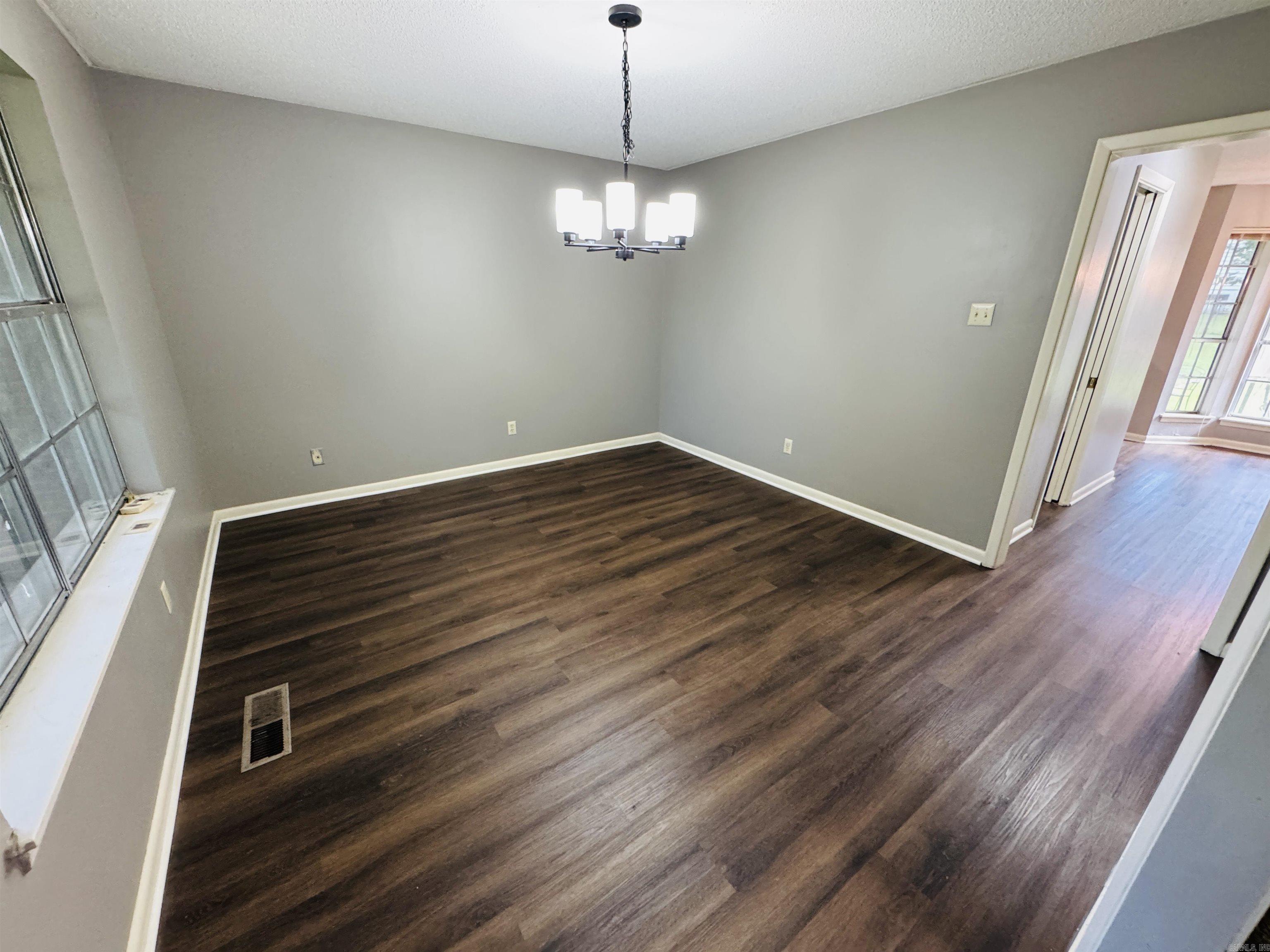 INDIAN HILLS - Residential