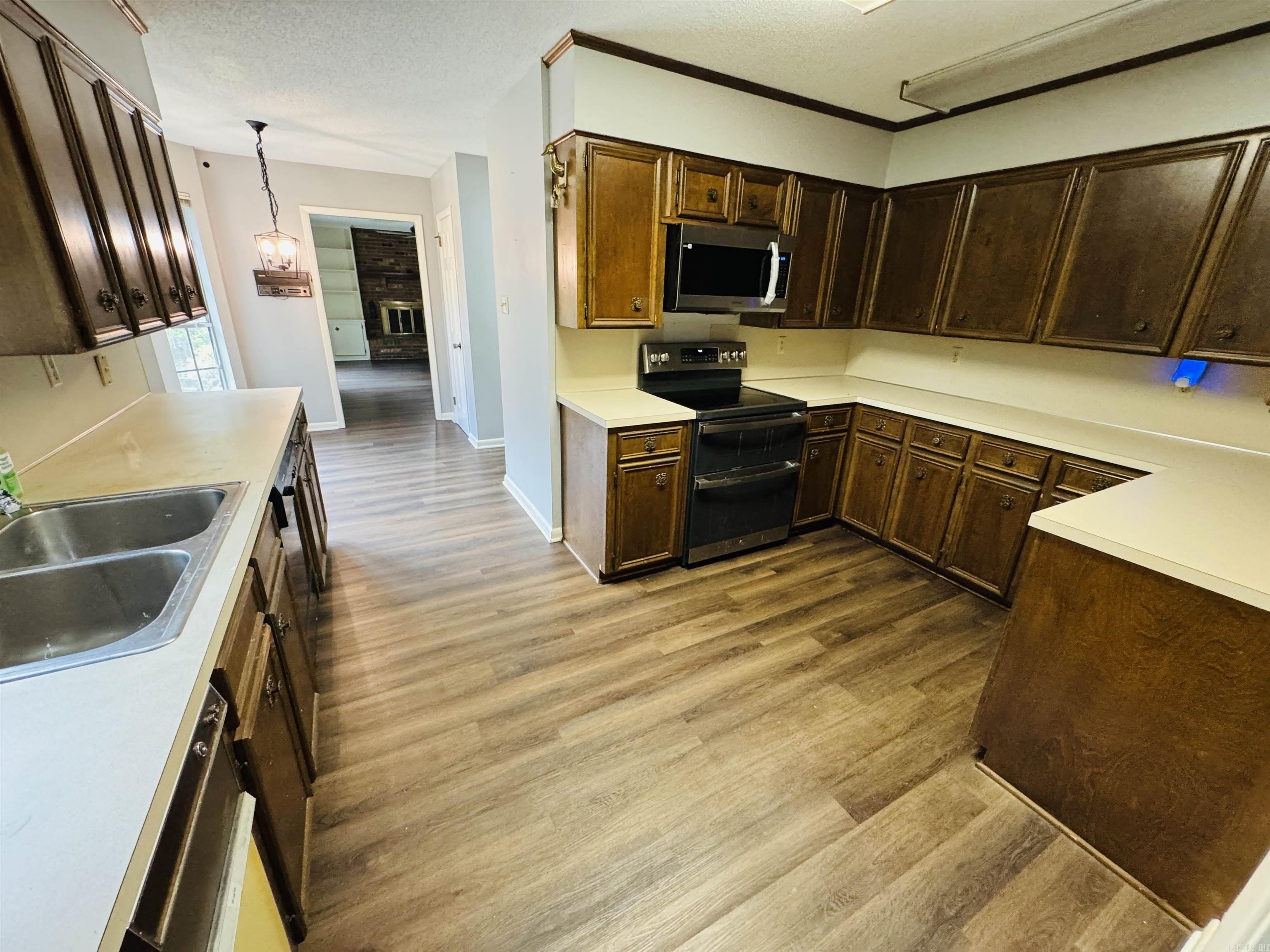 INDIAN HILLS - Residential