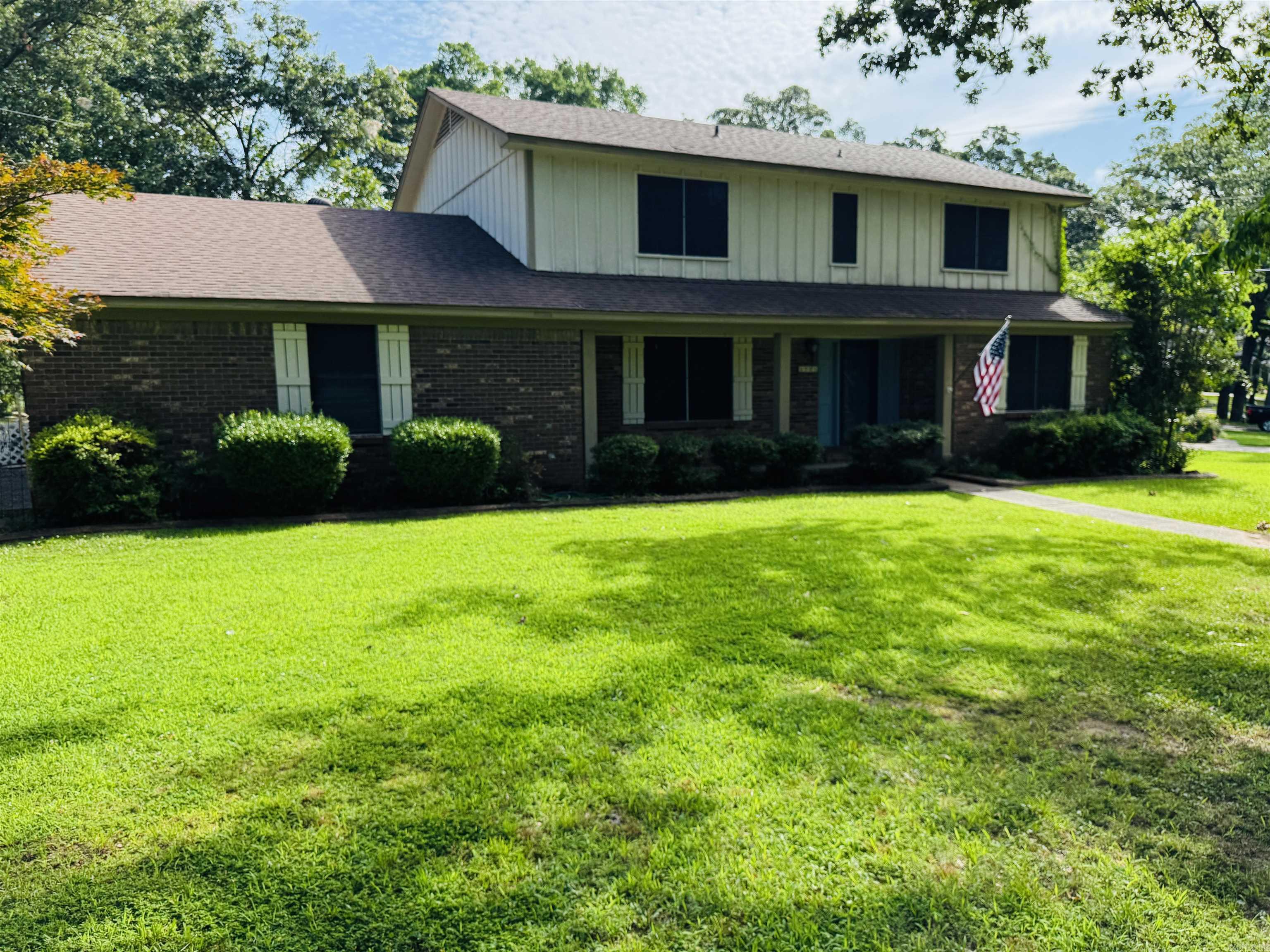 INDIAN HILLS - Residential