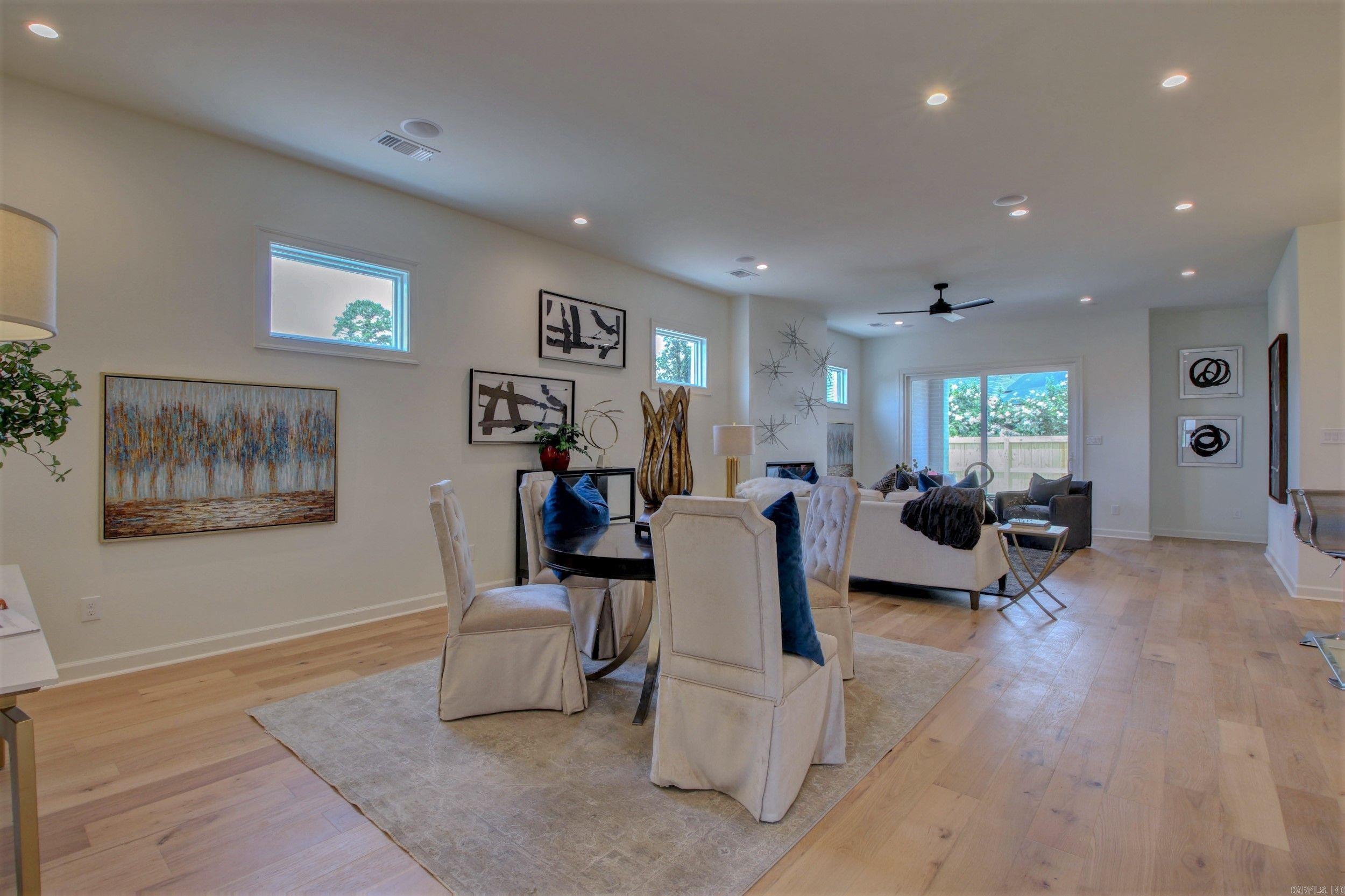 MERGERON COURT - Residential