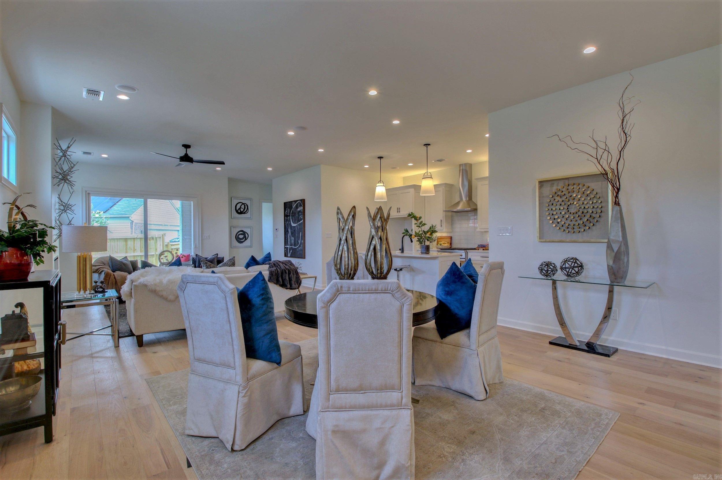 MERGERON COURT - Residential