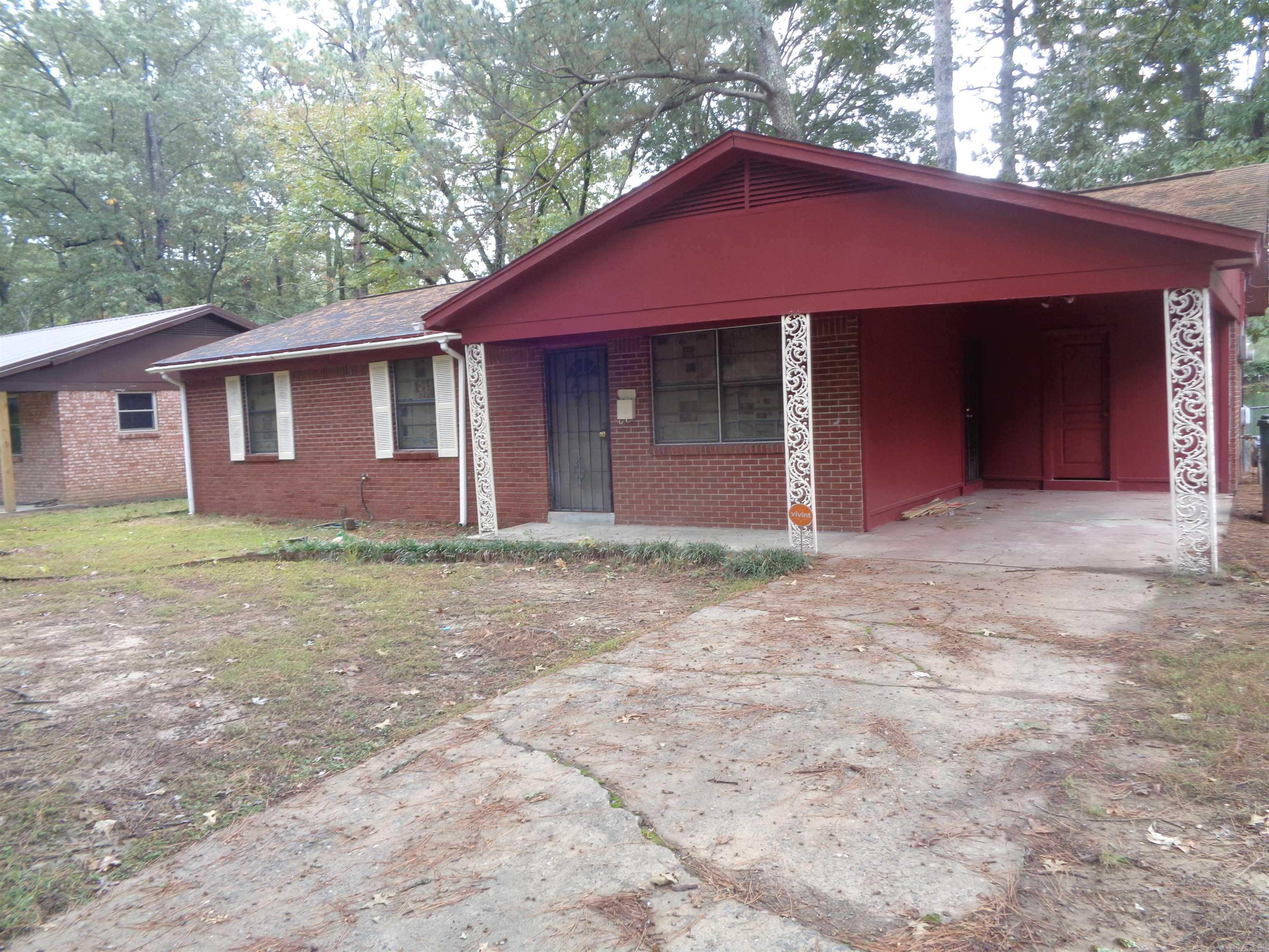 3 bedrooms and 1 & 1/2 baths home in a nice neighborhood. Section 8 tenants accepted. NO animals or pets allowed inside or outside the premises. Gas kitchen stove furnished. Tenant to provide own refrigerator. Available after November 15th.