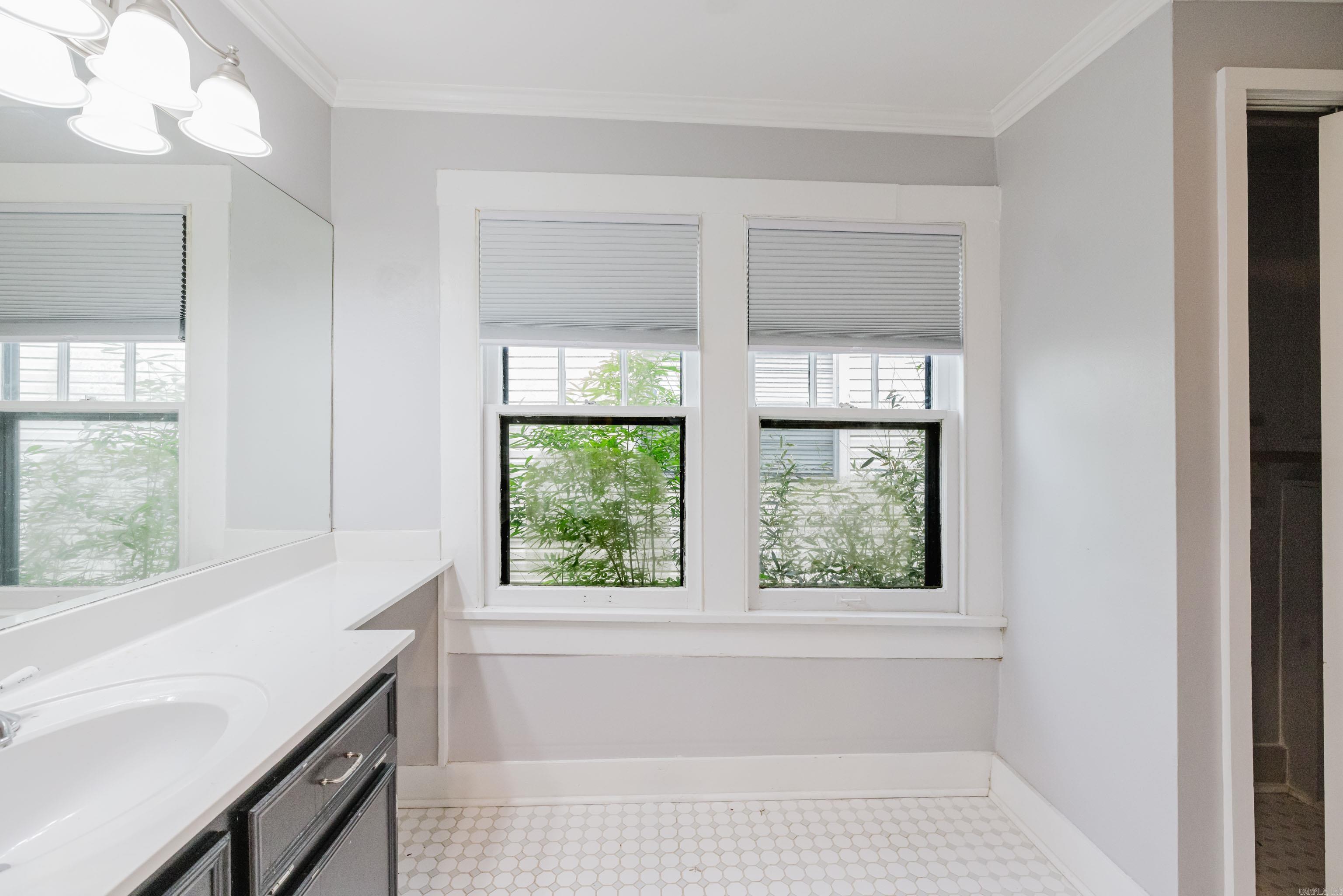 LINCOLN PARK - Residential