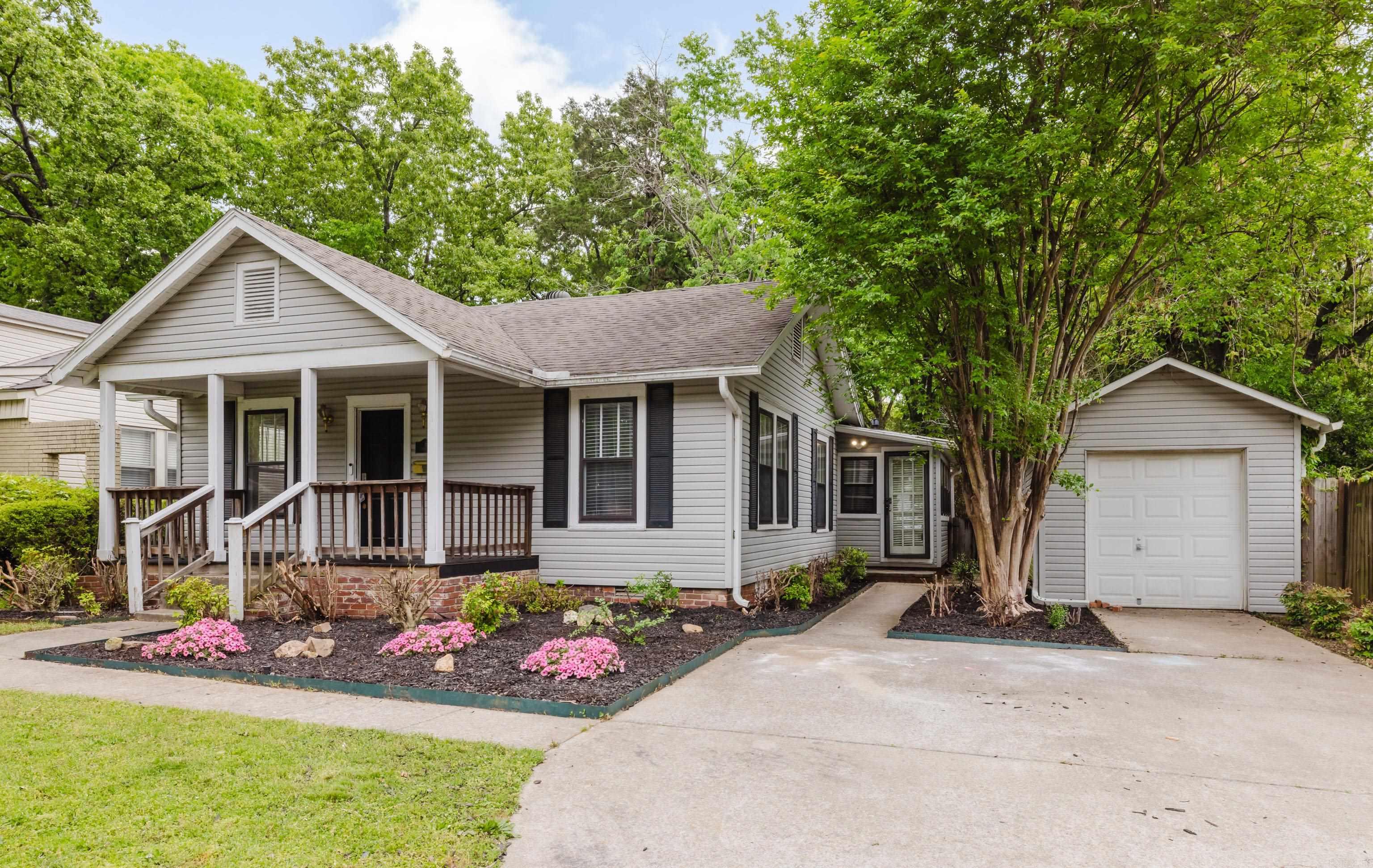 LINCOLN PARK - Residential