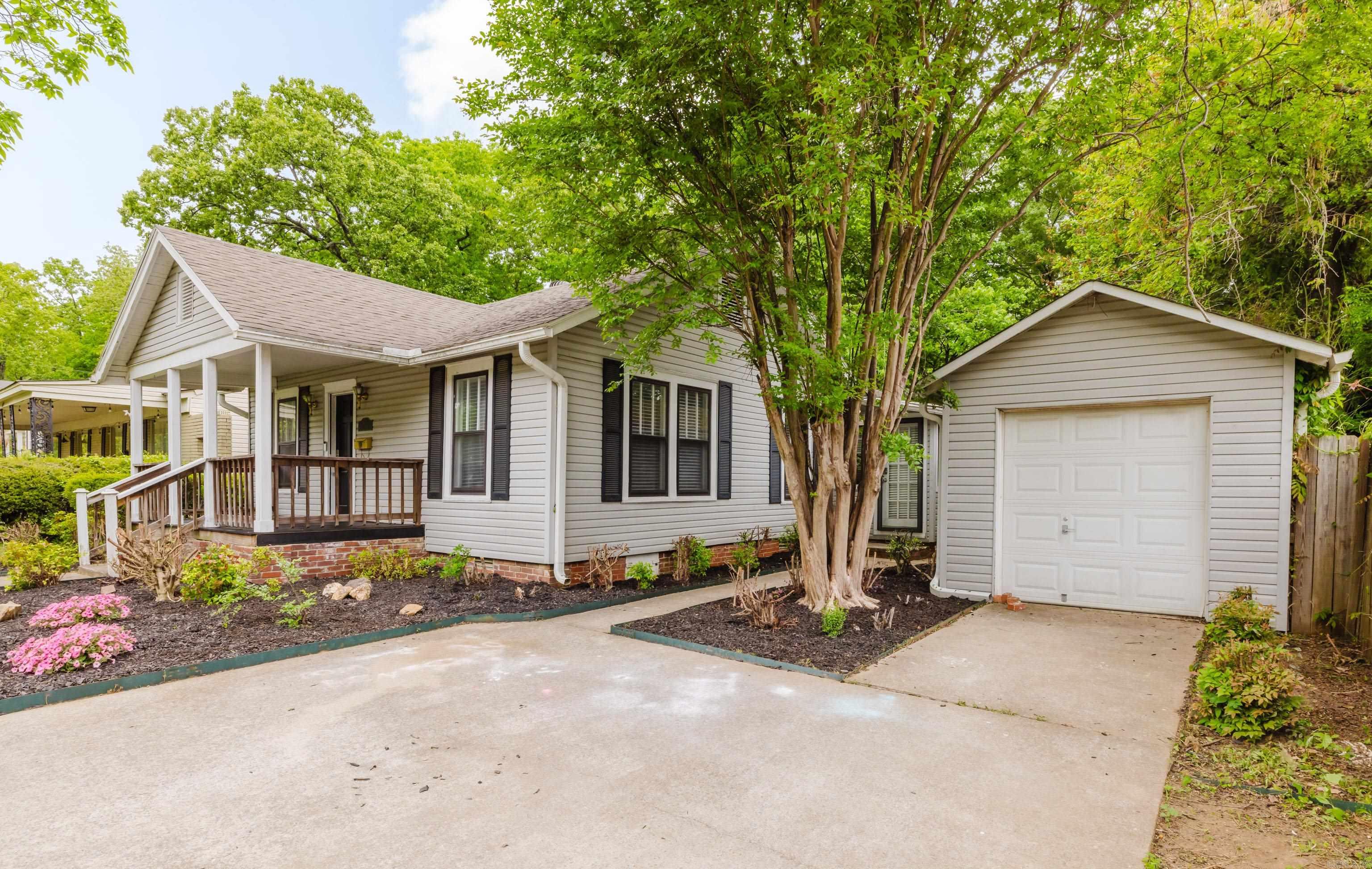 LINCOLN PARK - Residential