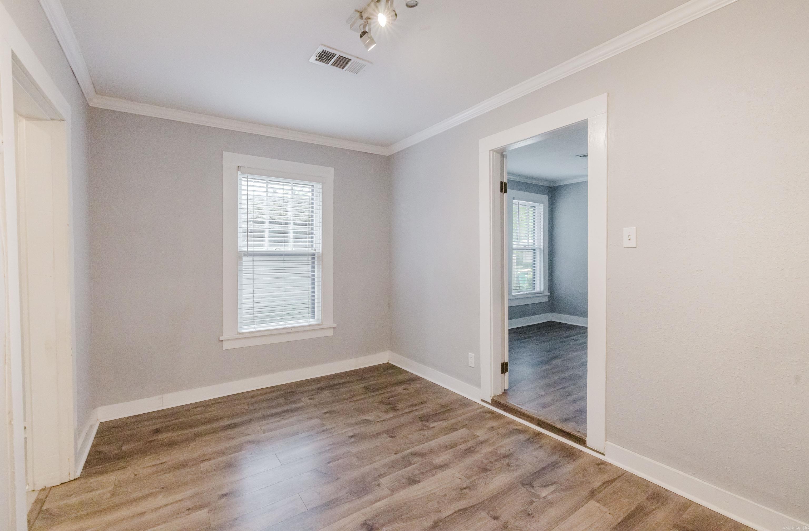 LINCOLN PARK - Residential