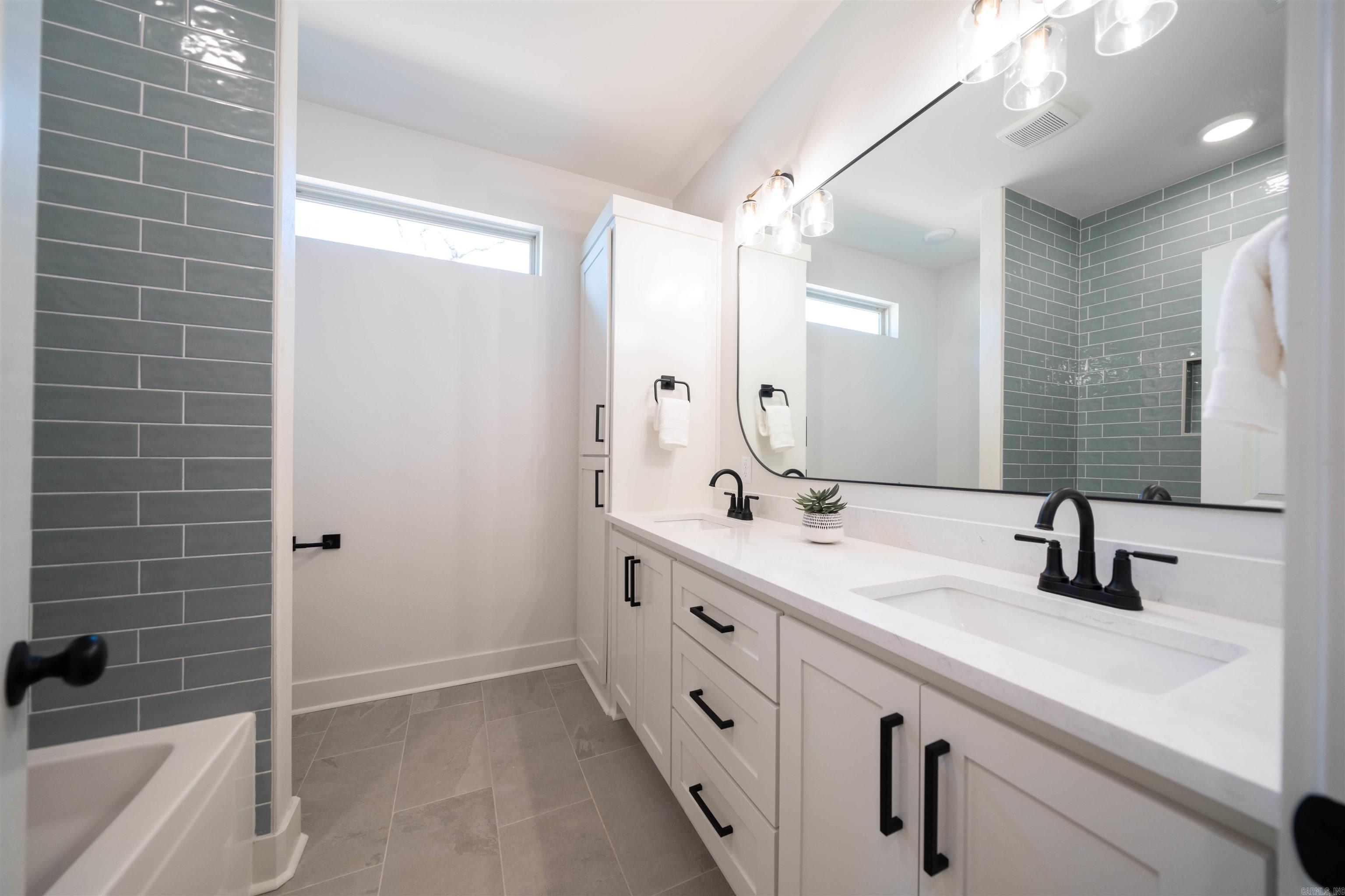 STONEBROOK - Residential