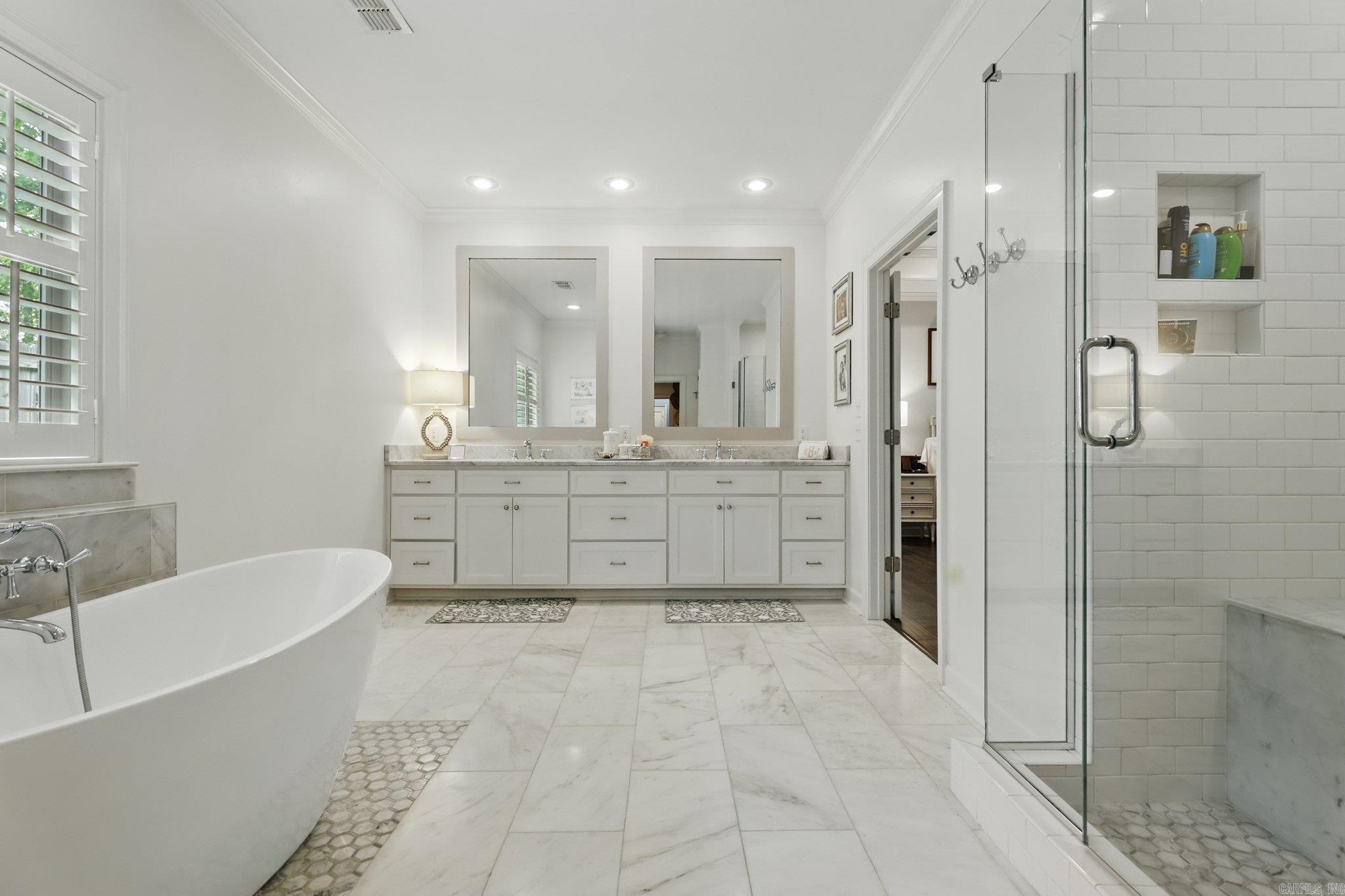 CHENAL VALLEY "MIRAMAR PLACE" - Residential