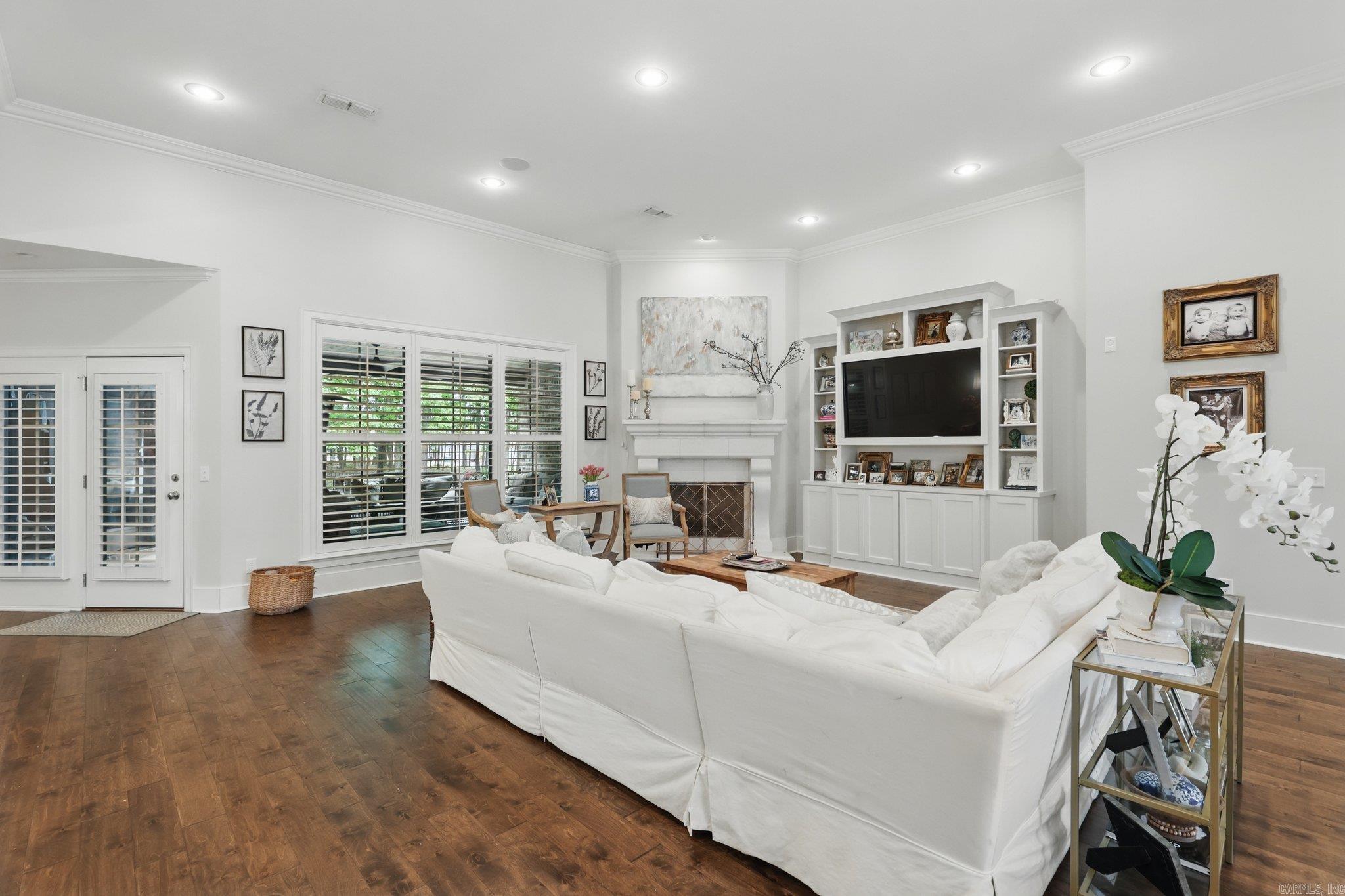 CHENAL VALLEY "MIRAMAR PLACE" - Residential