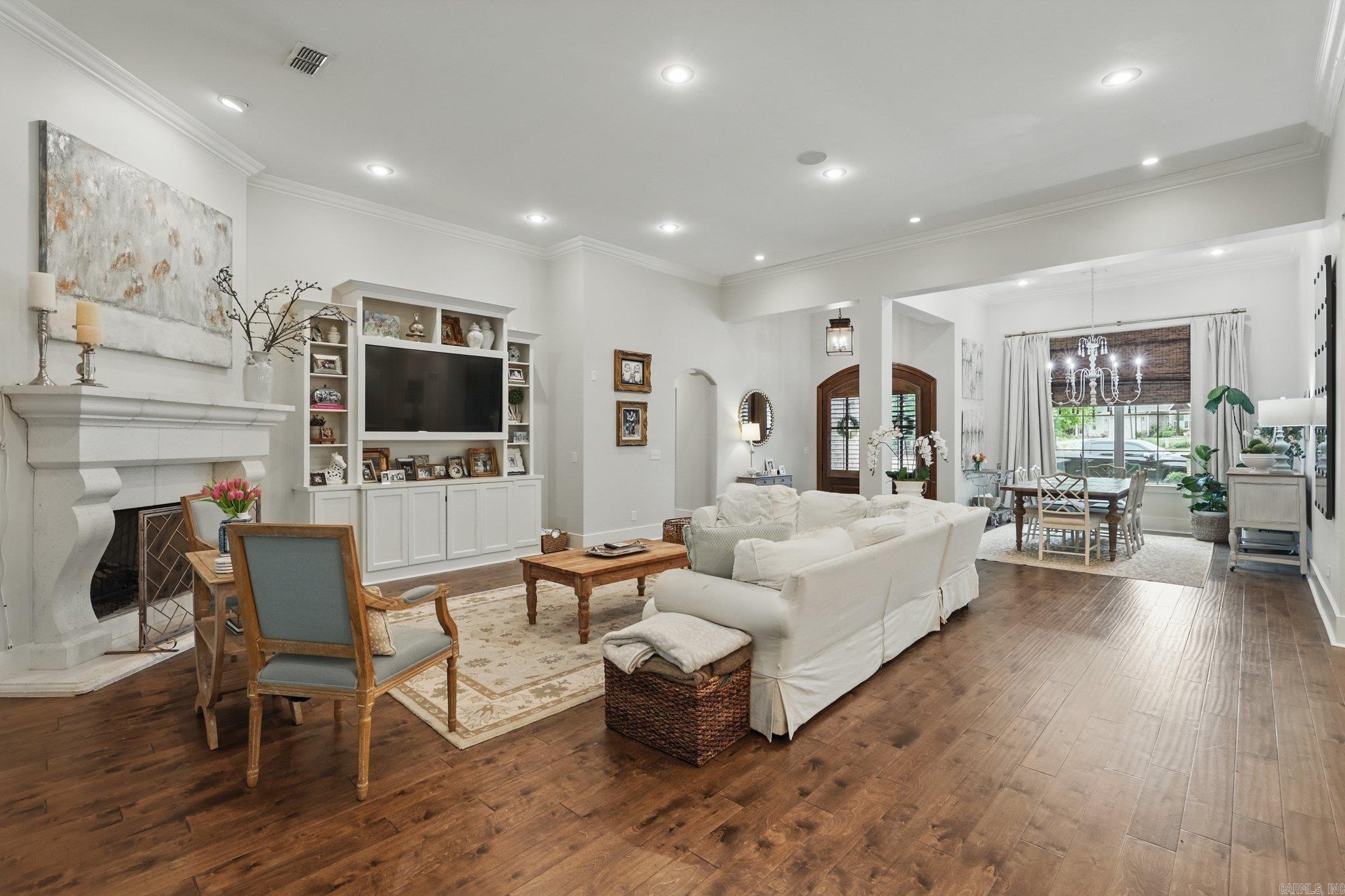 CHENAL VALLEY "MIRAMAR PLACE" - Residential