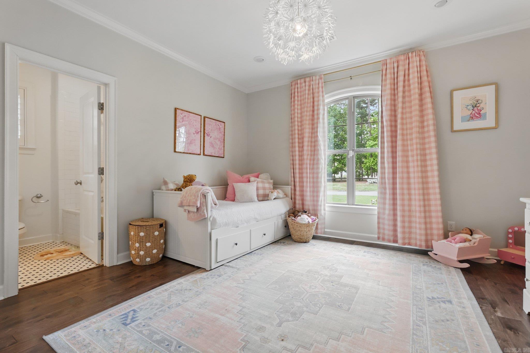 CHENAL VALLEY "MIRAMAR PLACE" - Residential