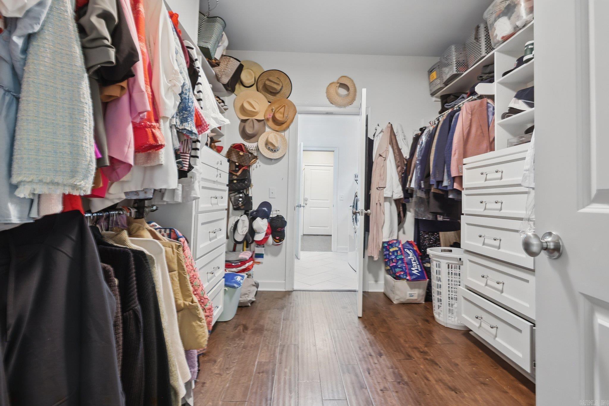 CHENAL VALLEY "MIRAMAR PLACE" - Residential