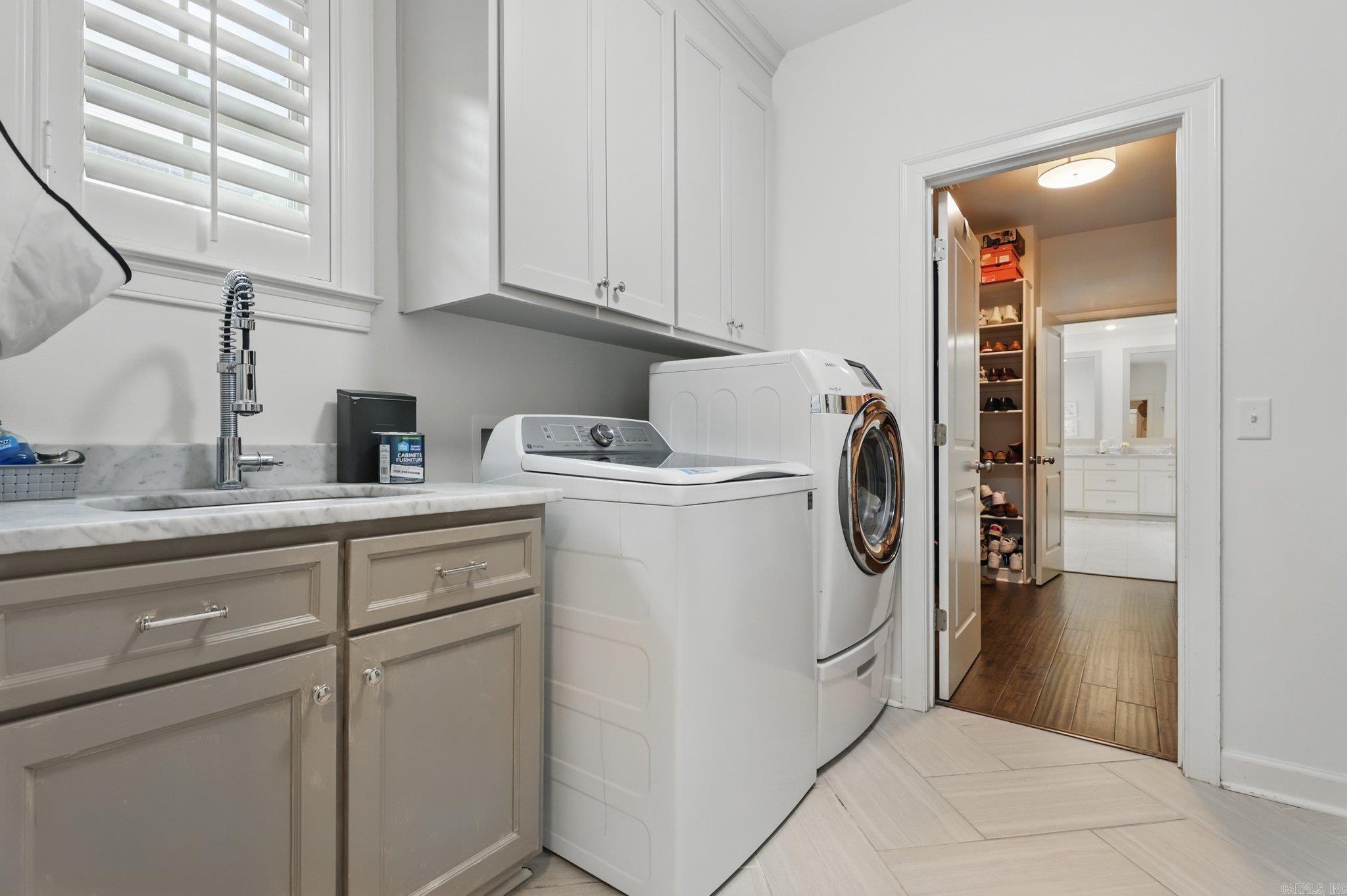 CHENAL VALLEY "MIRAMAR PLACE" - Residential