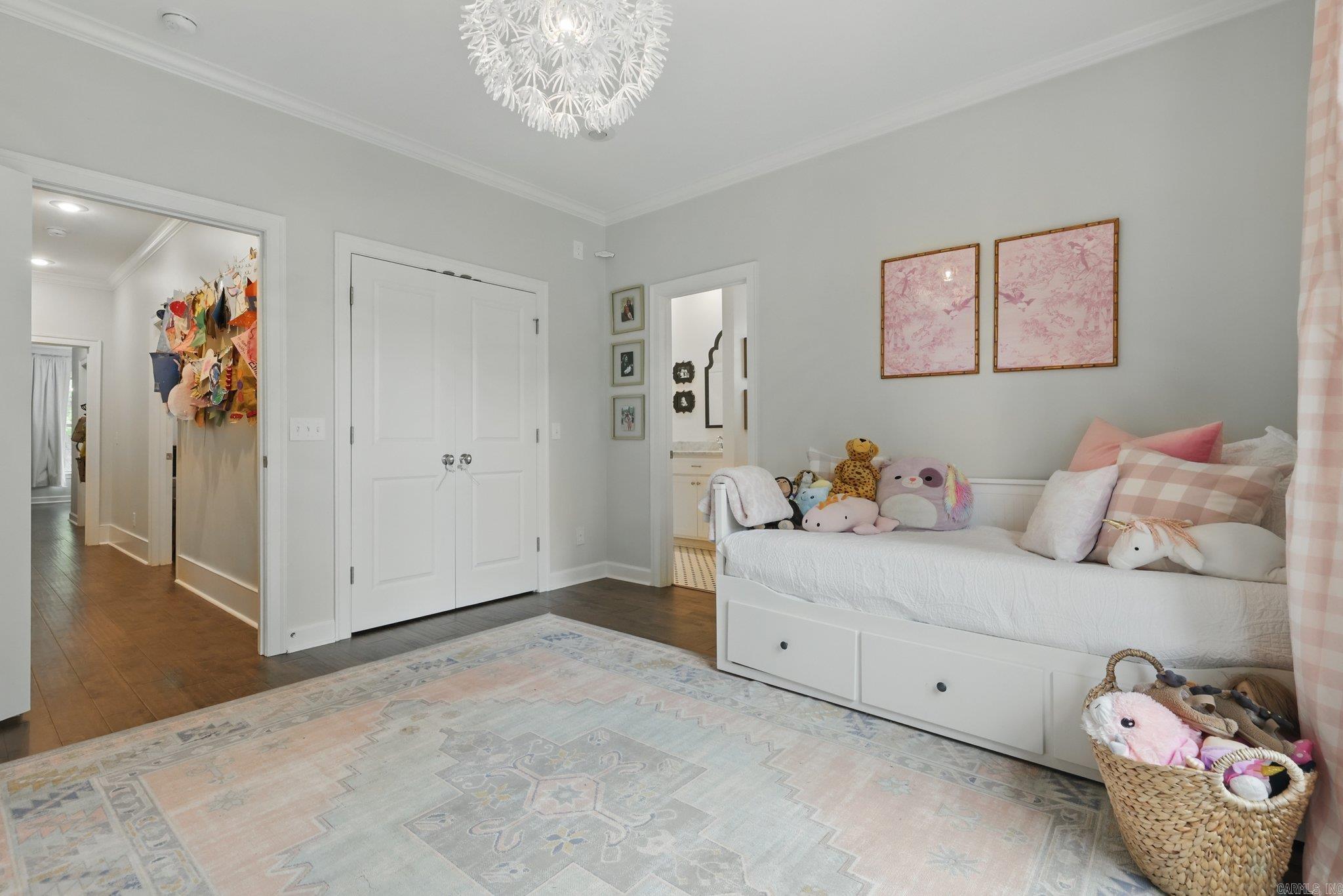 CHENAL VALLEY "MIRAMAR PLACE" - Residential